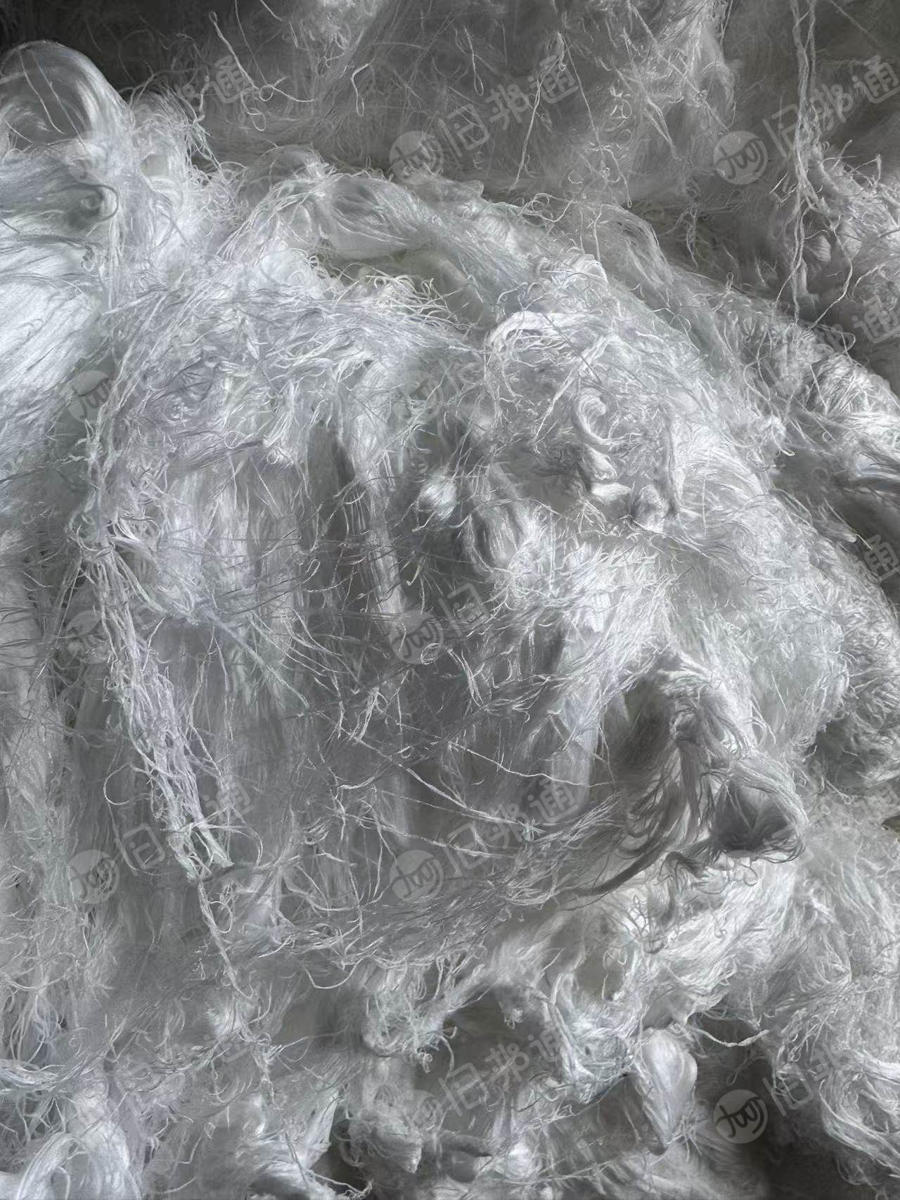 长期出售涤纶低弹丝,涤纶废丝,65-75D的,现货100吨,货在湖南永州
