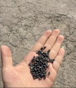长期出售快递袋颗粒，过60目，冲击20，拉伸400，水分0.1