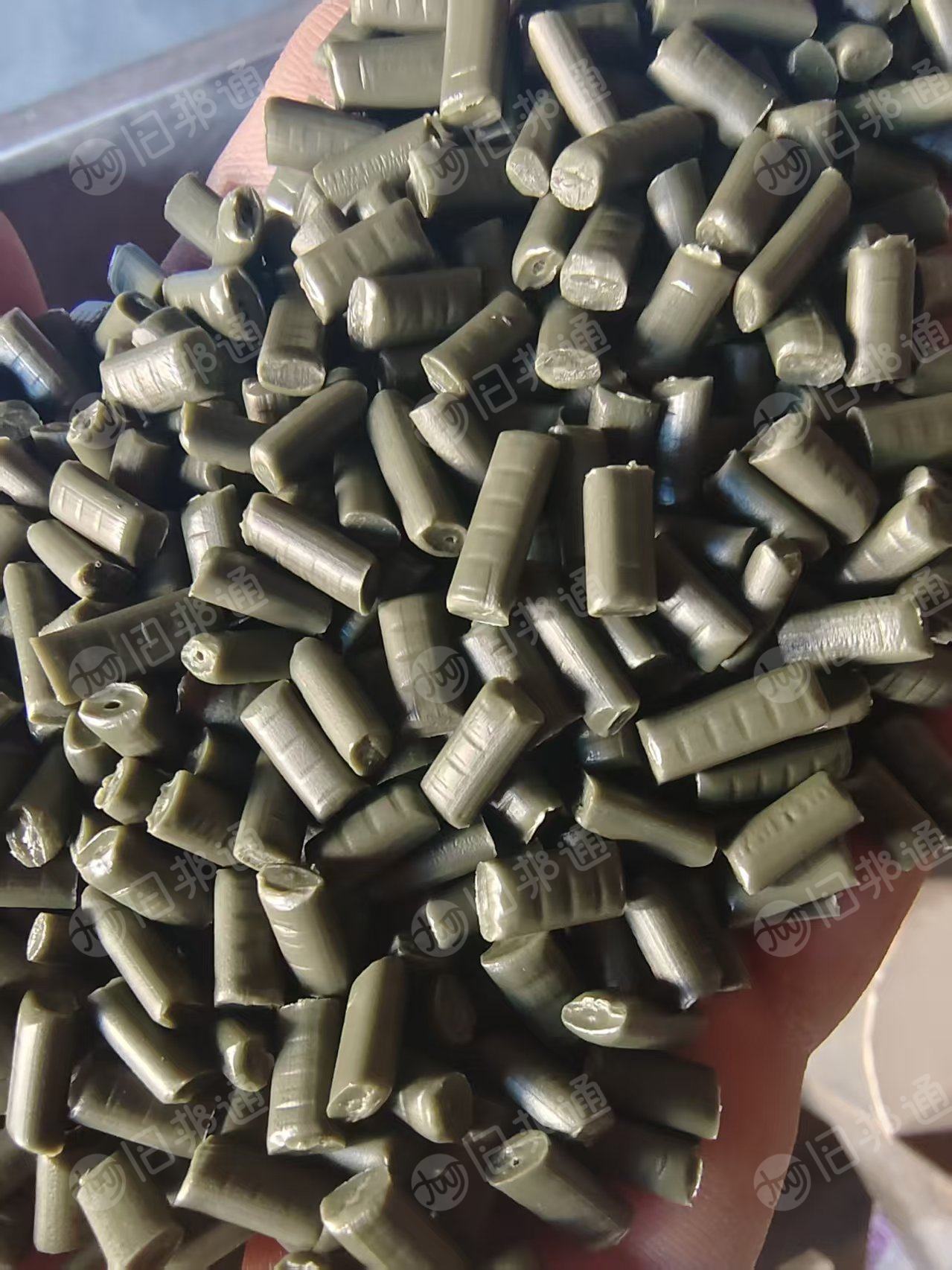 出售PP膜颗粒，纯彩印膜花丙膜颗粒，过60目，注塑拉丝好用，现货200吨