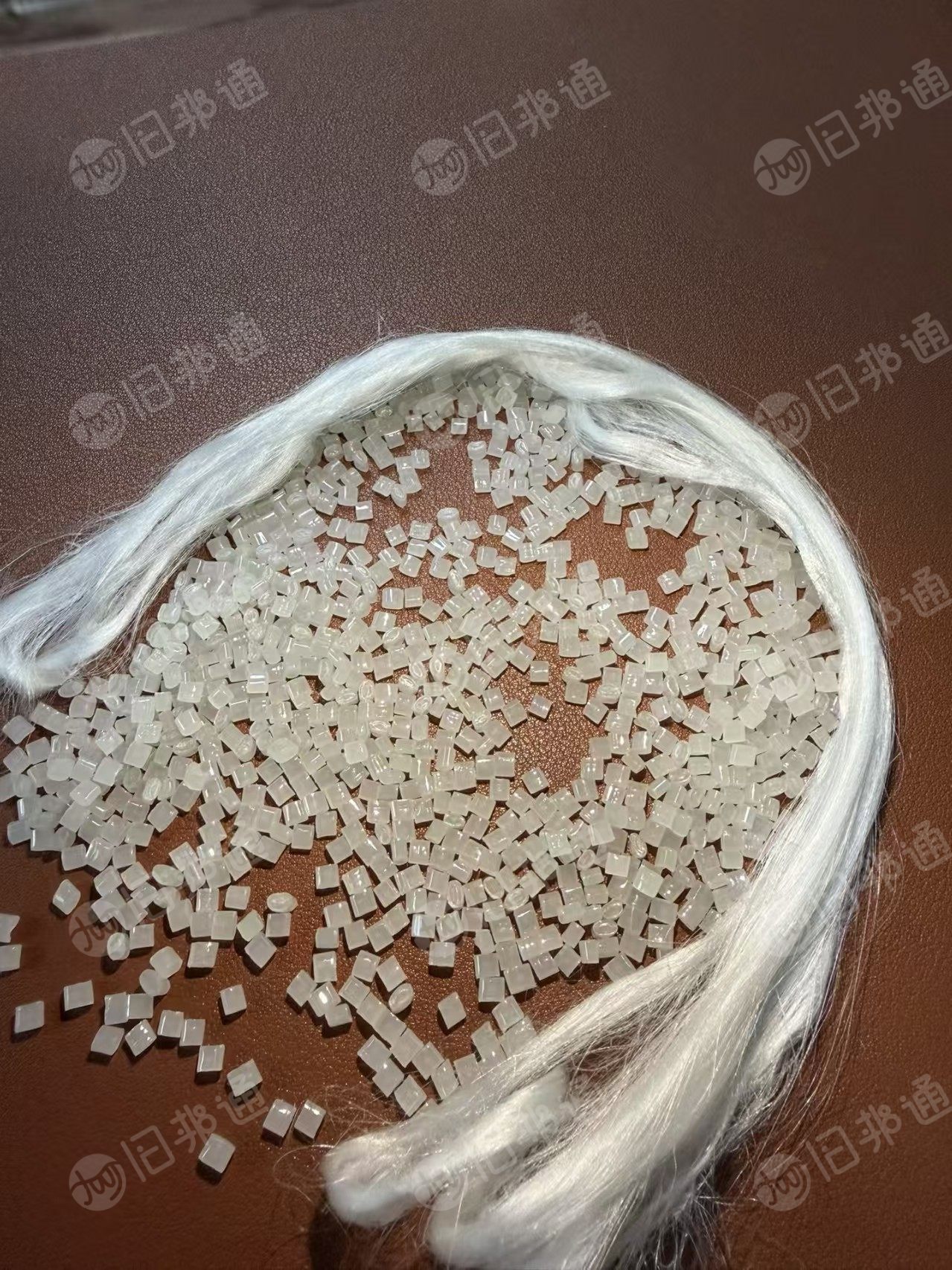 出售PET滑膜切片，粘度0.583，熔点260，过120目，现货几十吨