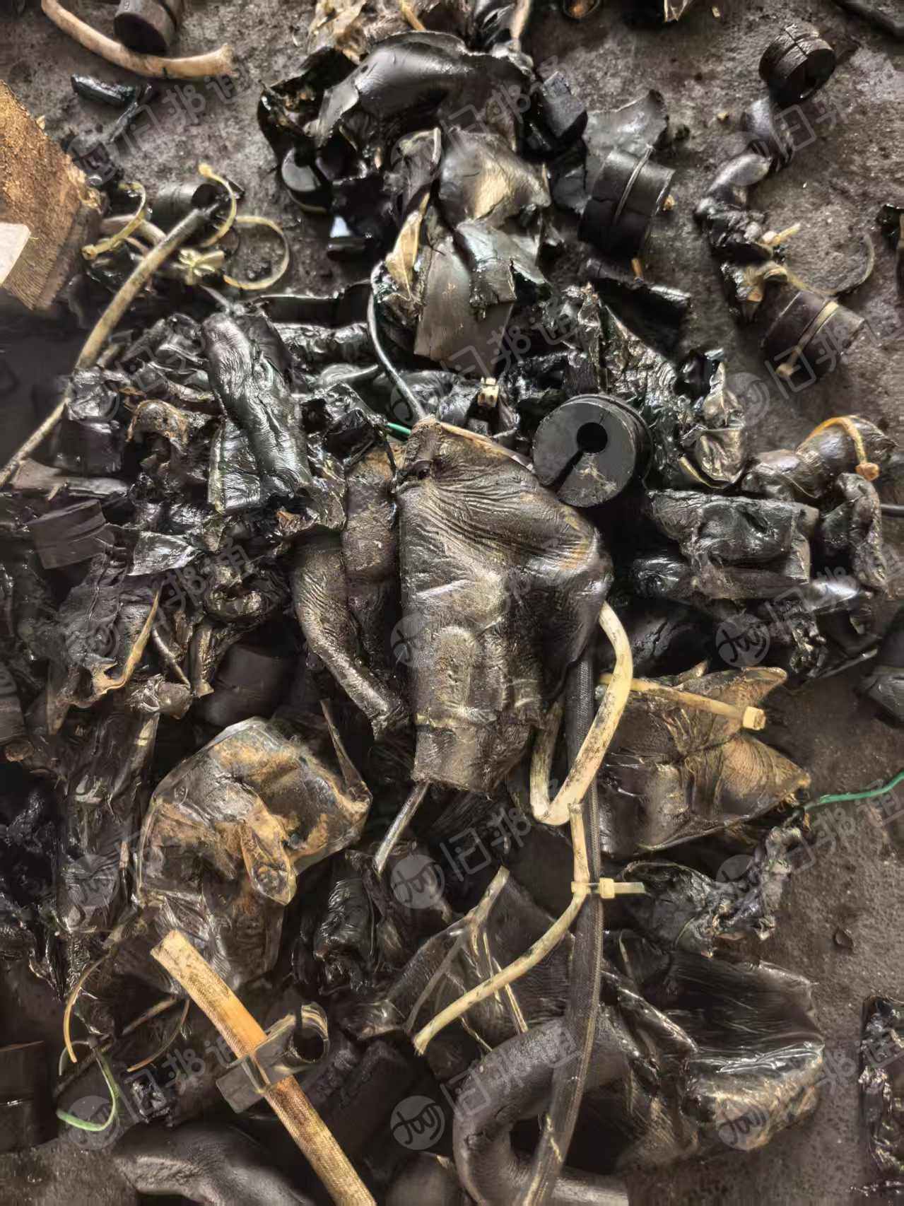 长期出售拆解空调废铜管下来的橡胶废料