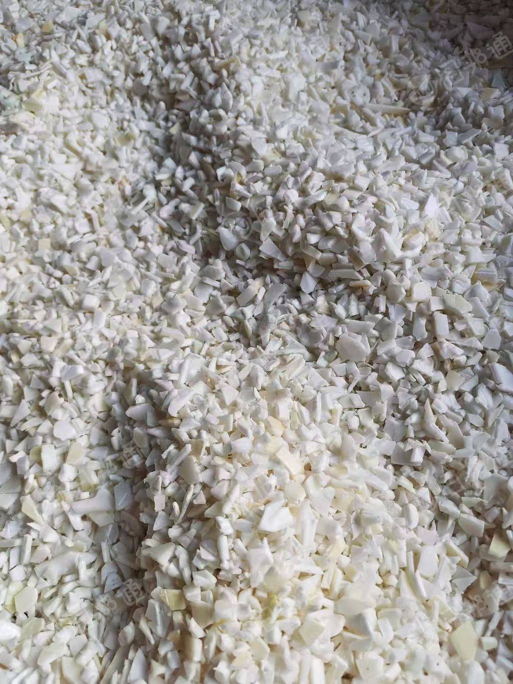长期出售pom破碎料，一级料和二级料都有，现货十几吨