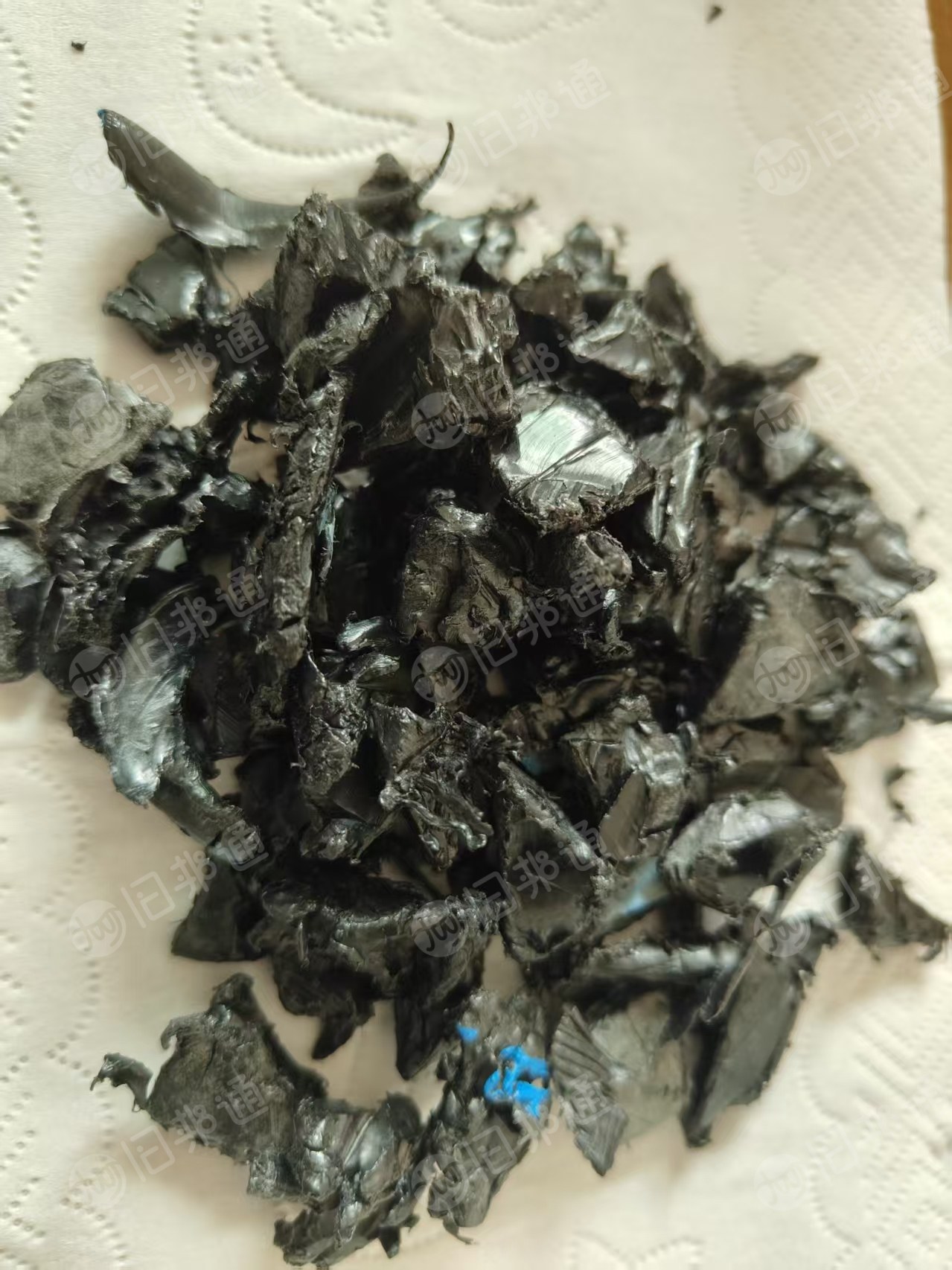 长期出售pe蓝线管破碎料，原生下来的