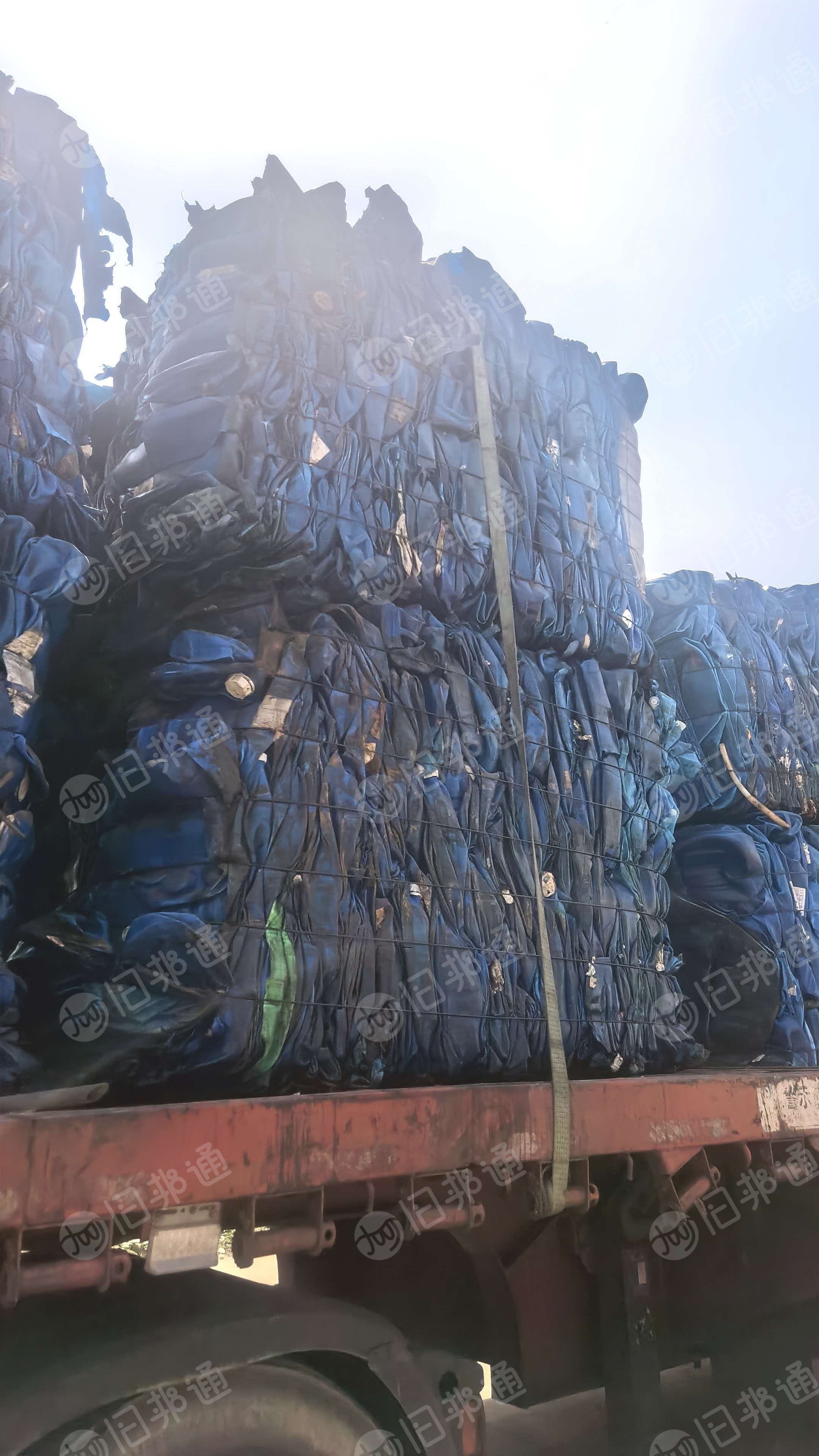 长期出售蓝桶压块，大小混压一起，现货一挂车