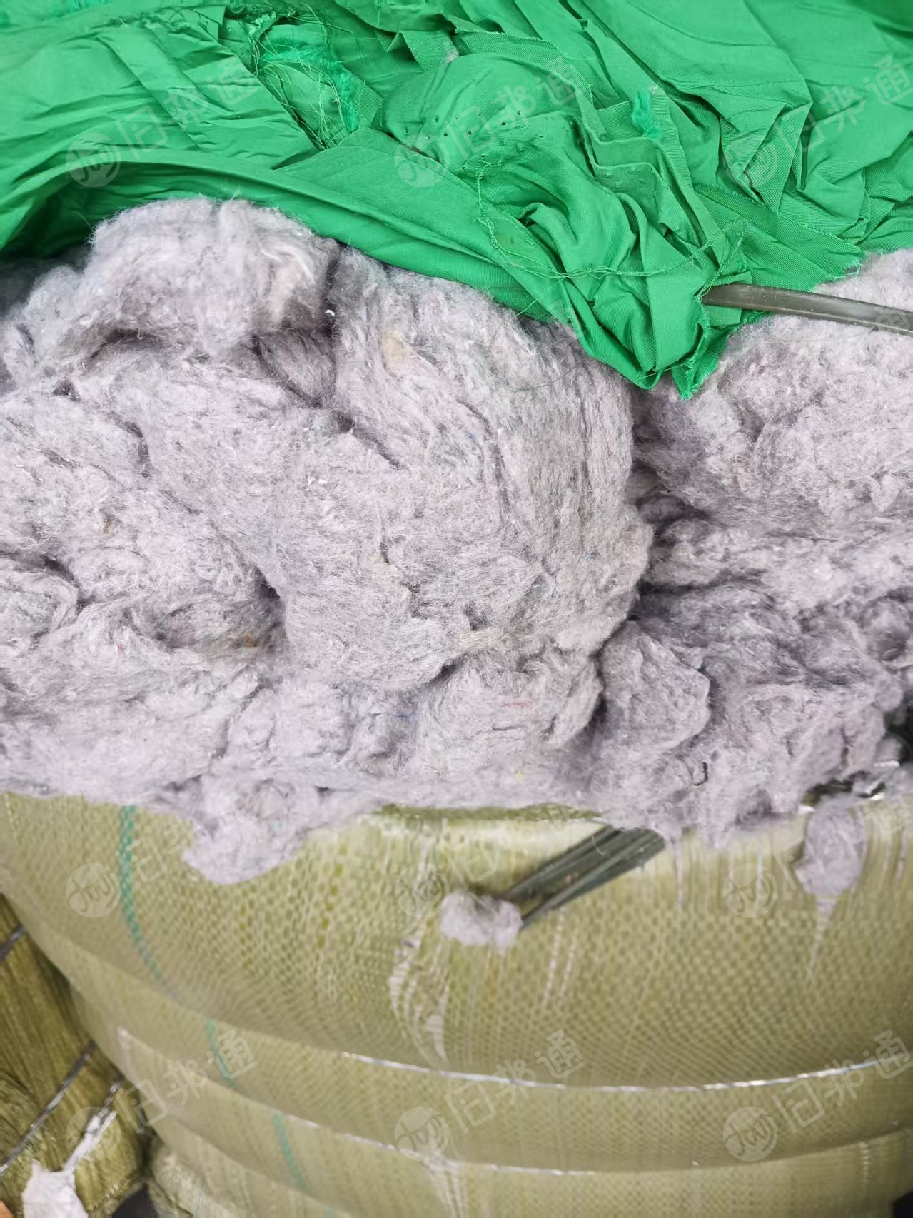 长期大量出售纺织厂边角料，黑色涤棉排渣料，废棉等，厂在浙江温州