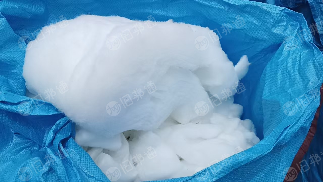 长期出售服装厂下来的线头棉下脚料，无胶棉边角料，货在山东临沂