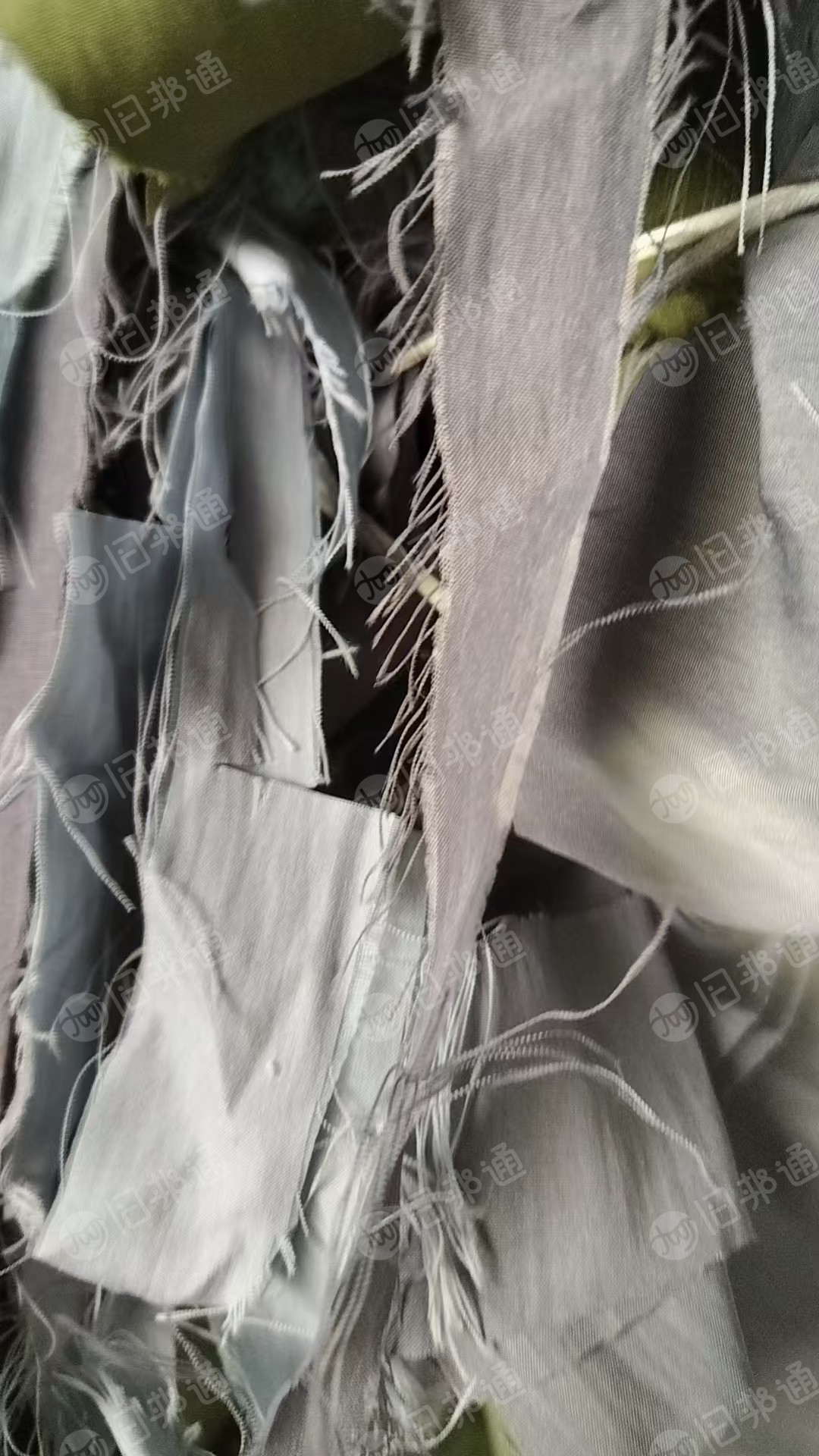 长期出售杂色半白烟尼龙，涤锦废布，锦纶含量20-30左右，月供一百吨，在广东揭阳