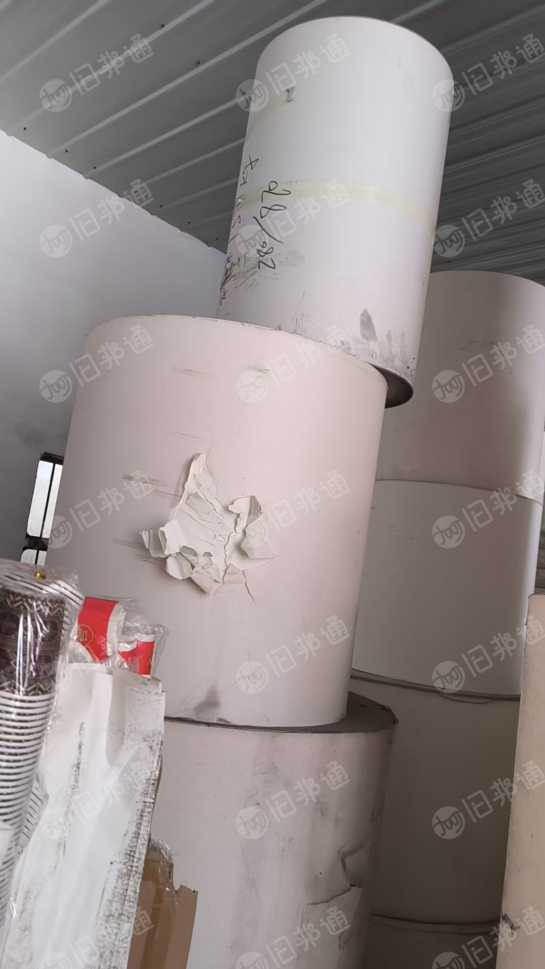 出售乱码卷筒淋膜纸，原纸，150-300克都有