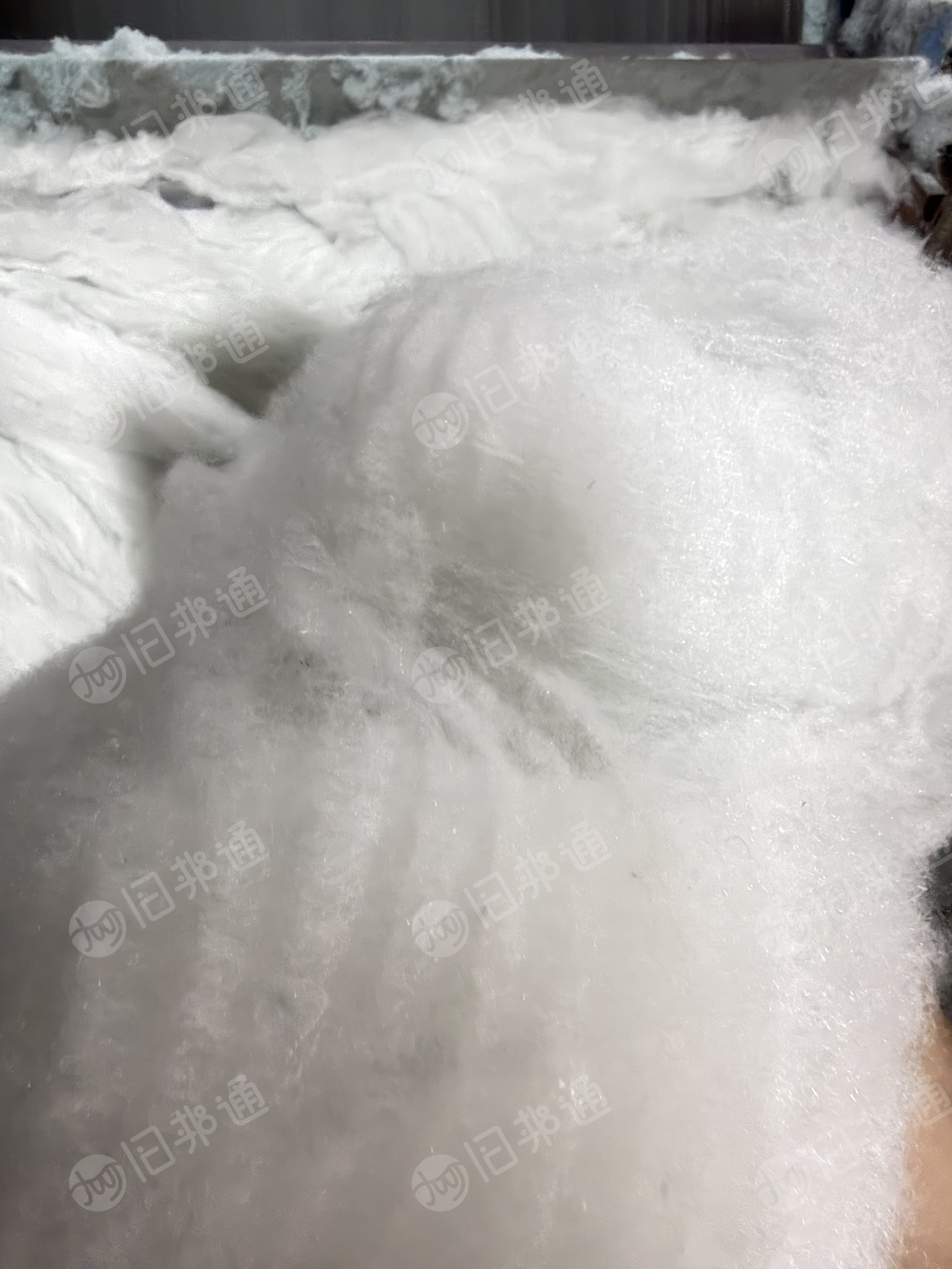长期出售涤纶气囊布开好的化纤棉,再生棉,现货六七十吨,可做针刺棉用