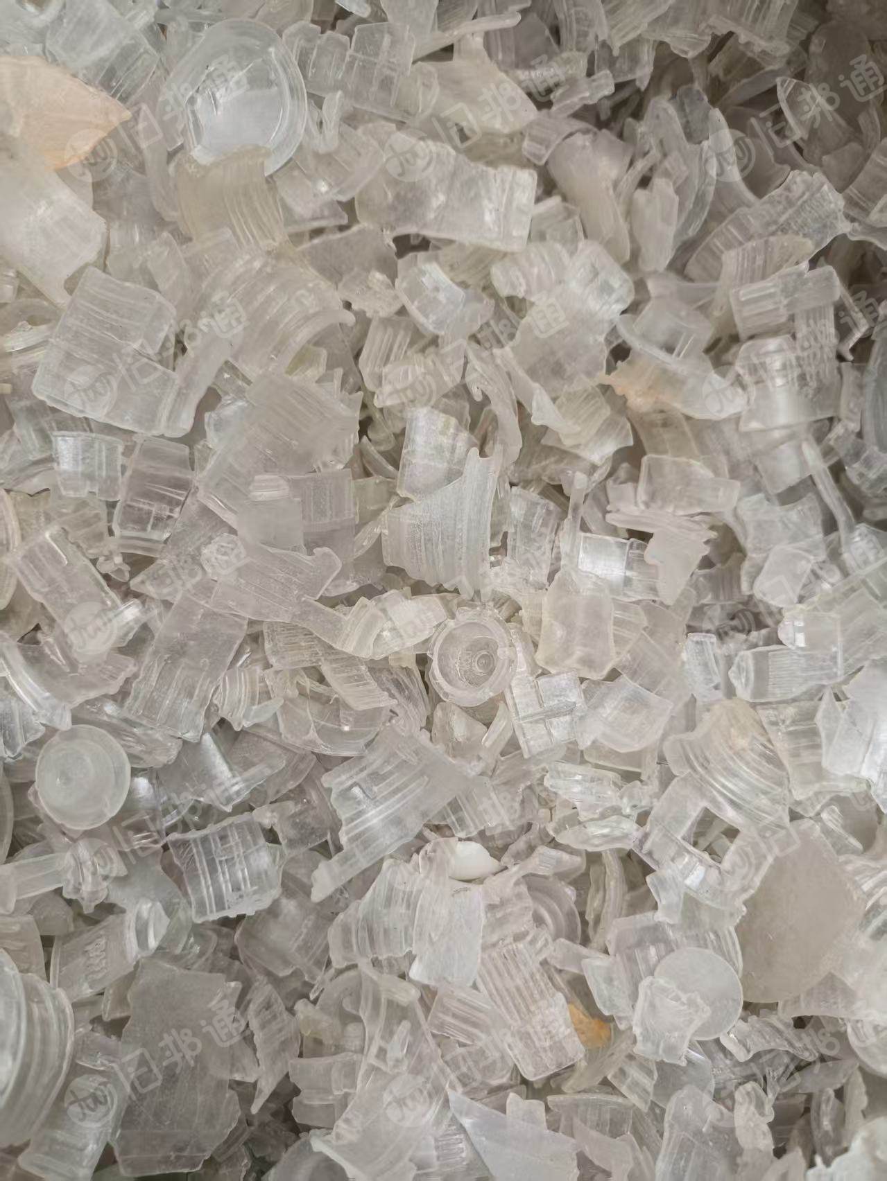 长期出售PC酒瓶盖破碎料，现货70-80吨