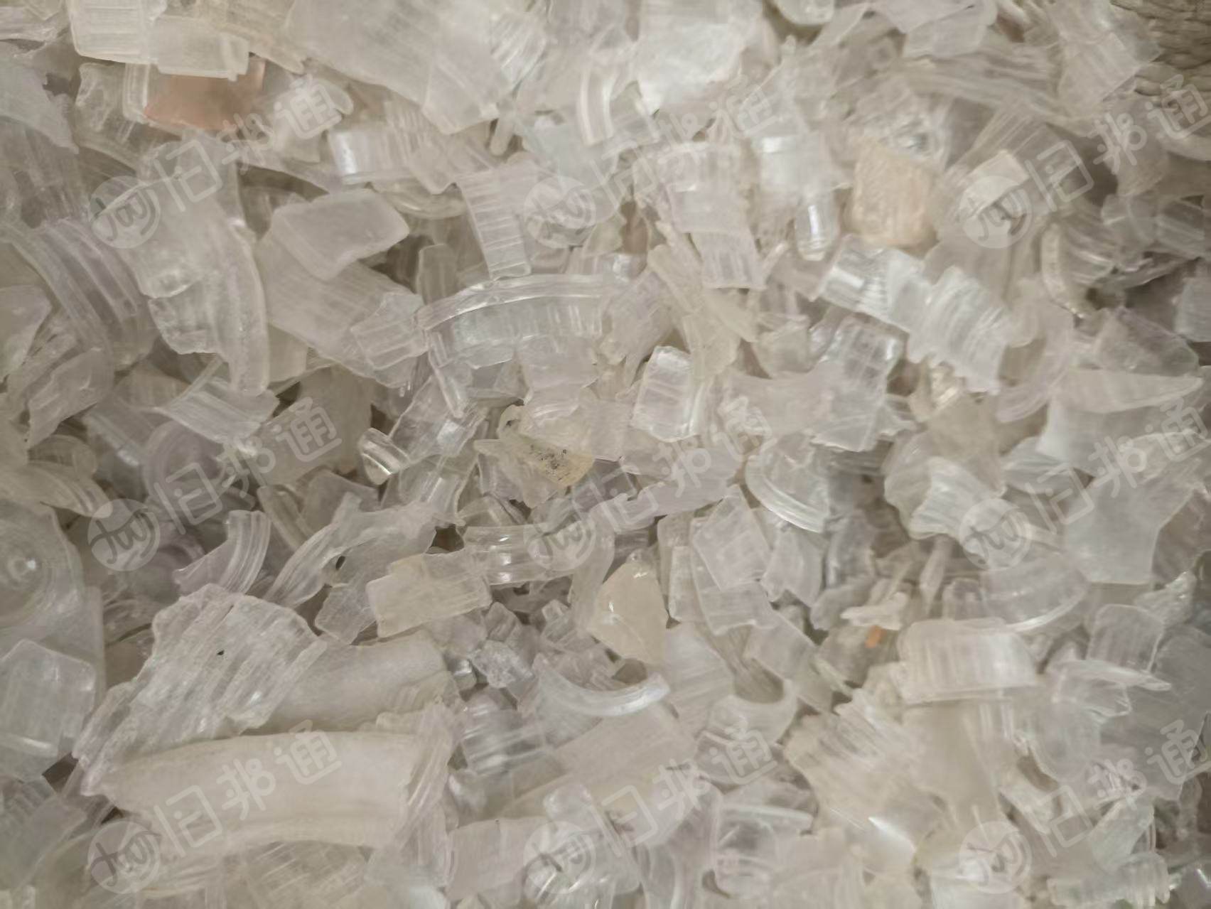 长期出售PC酒瓶盖破碎料，现货70-80吨
