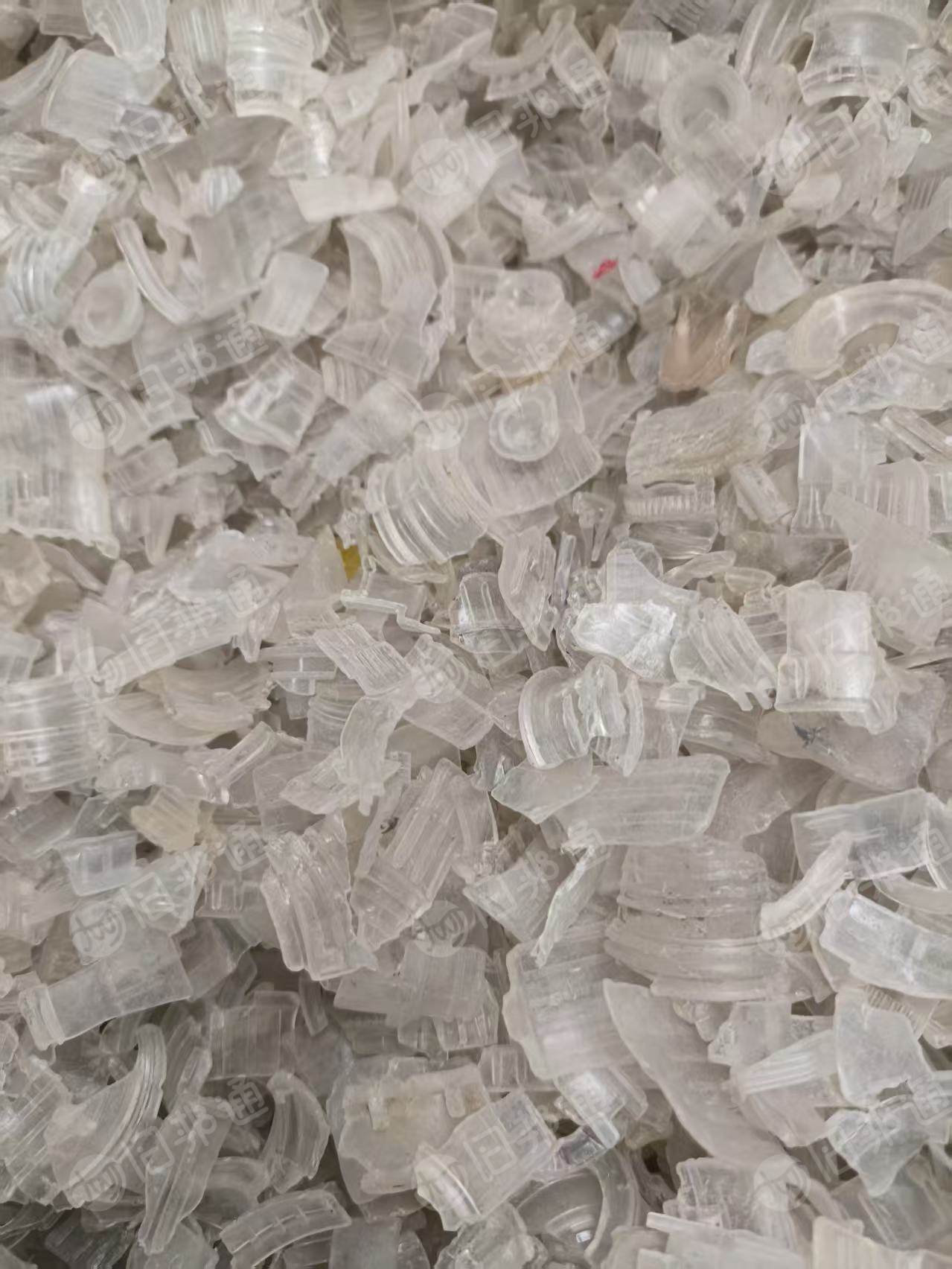 长期出售PC酒瓶盖破碎料，现货70-80吨