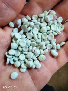 出售pe奶白袋颗粒，过80目，四张网，现货20吨左右
