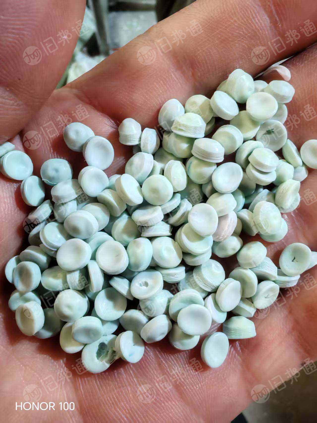 出售pe奶白袋颗粒，过80目，四张网，现货20吨左右