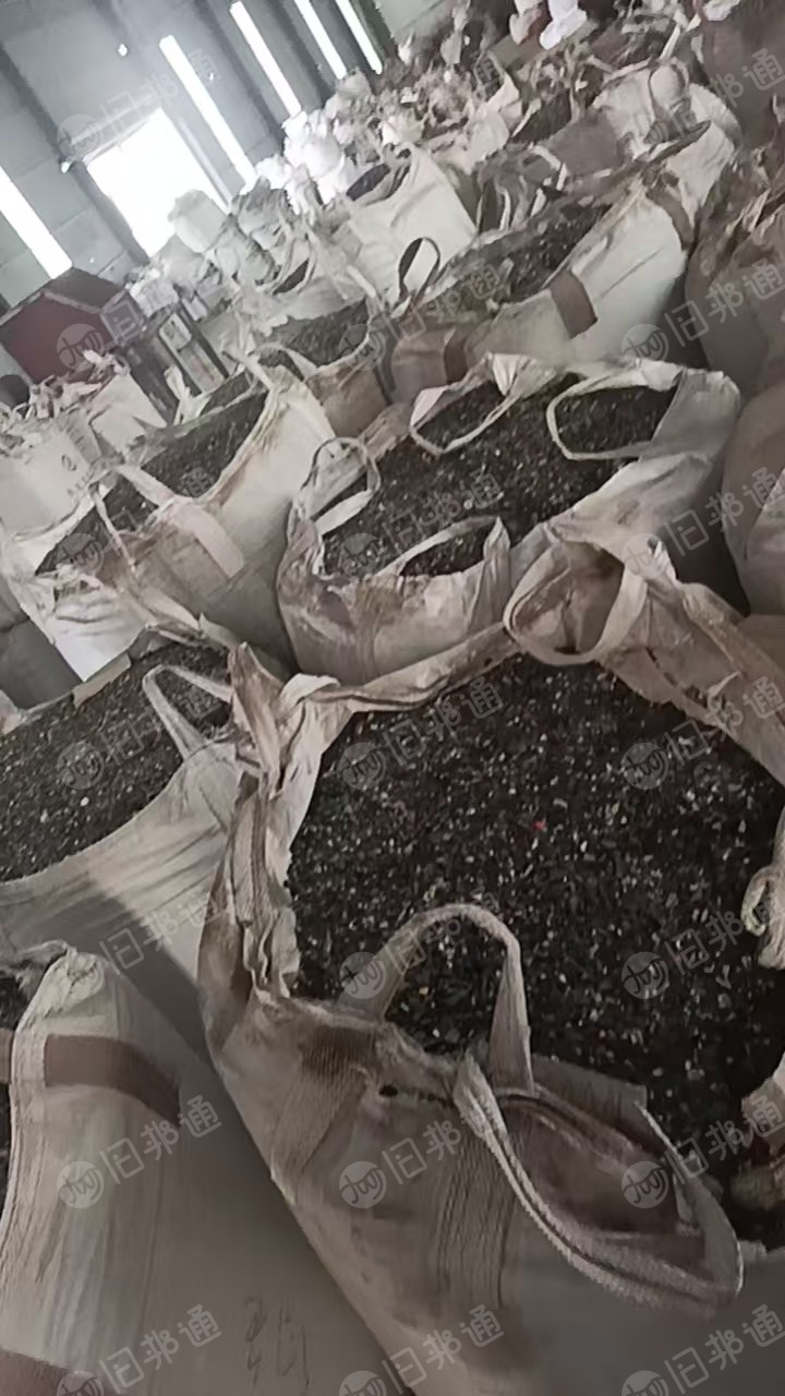 出售pp，pe，尼龙杂破碎料，炼油用，现货二三百吨