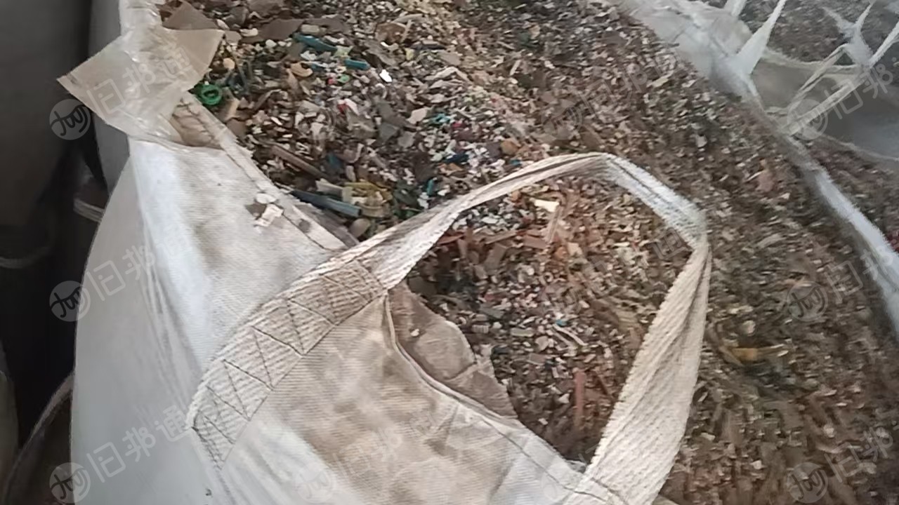 出售pp，pe，尼龙杂破碎料，炼油用，现货二三百吨