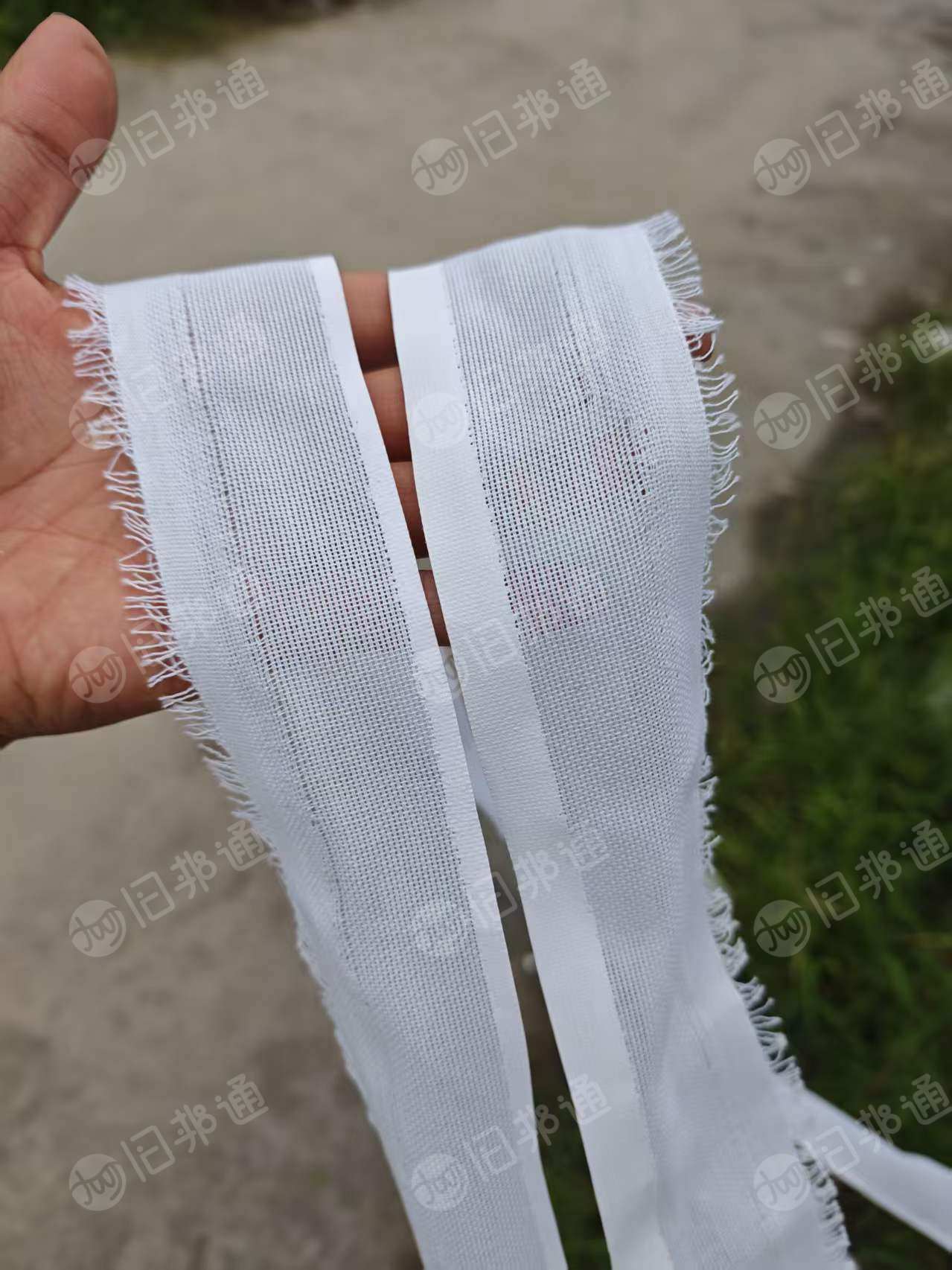 长期出售做儿童画布裁剪下来的涤纶布条，有带轻浆，货在江苏宿迁