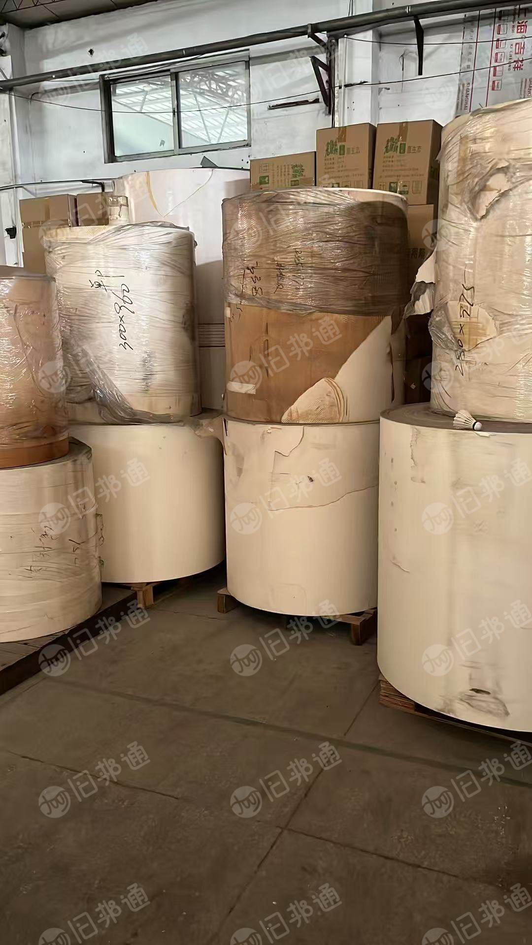 出售一批卷筒食品白卡，180-250克都有，200克居多，幅宽大多80cm左右