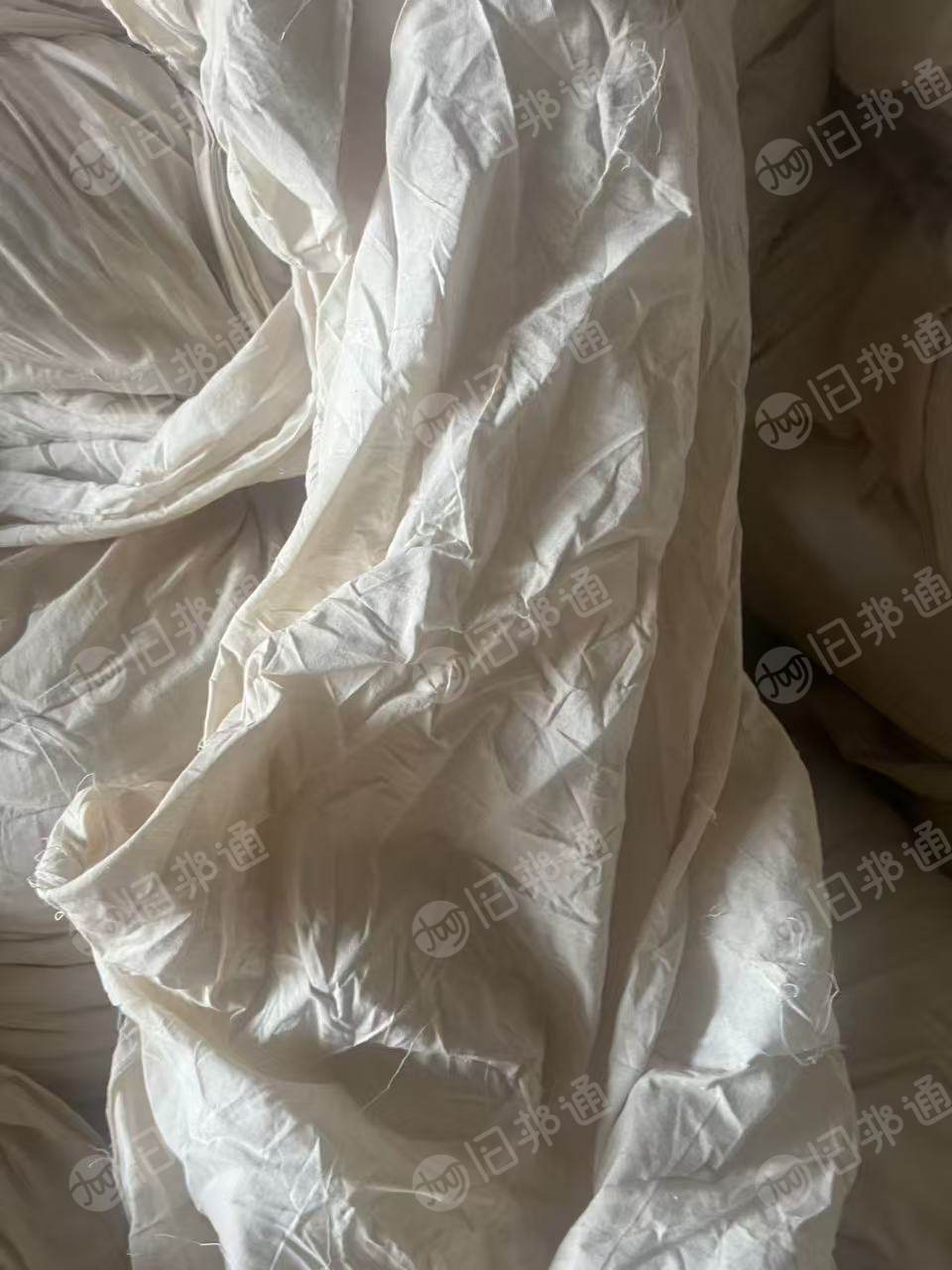 长期出售学生被拆下来的纯棉白布，纯棉大布块，现货20吨，货在山东聊城