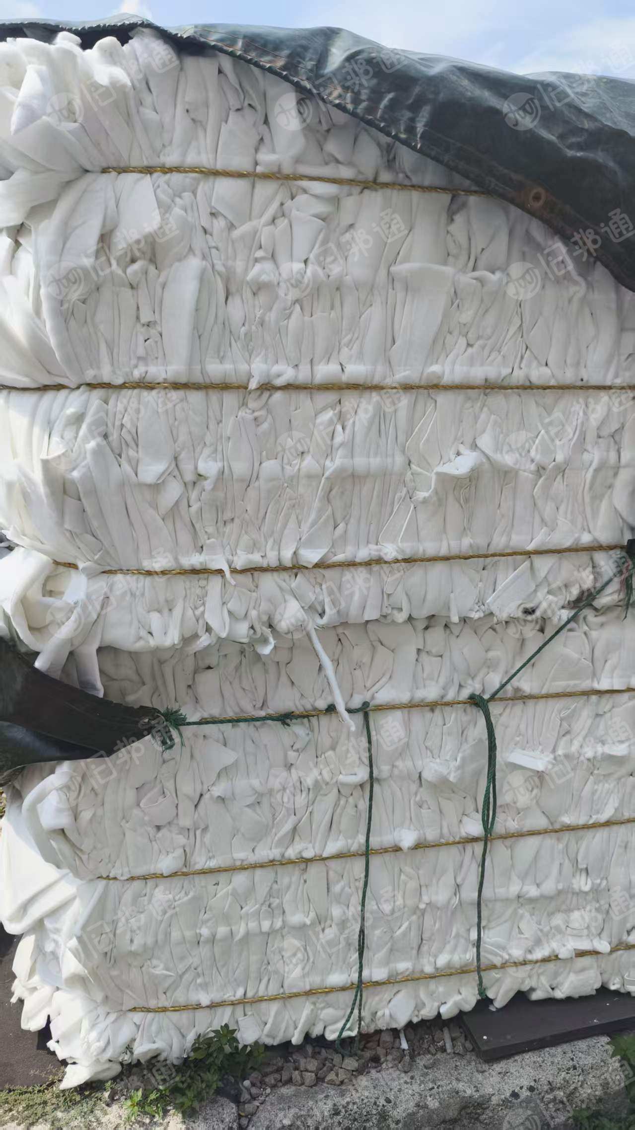 出售PVC汽车海绵革边料，现货20吨左右