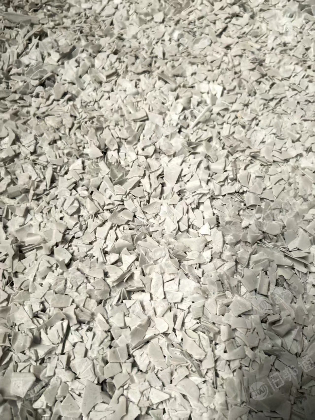 长期大量出售PS电影盘破碎料，蓝白黑色都有