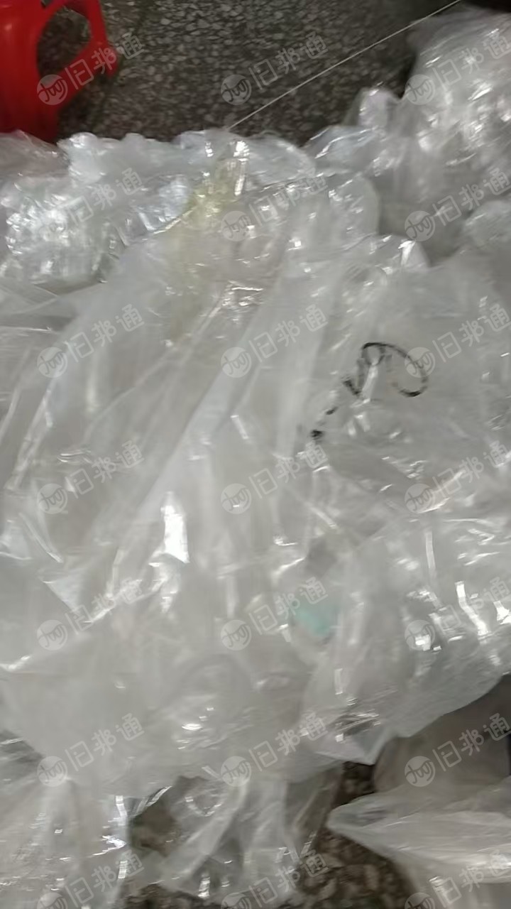 长期出售高压服装袋废料，现货10吨左右