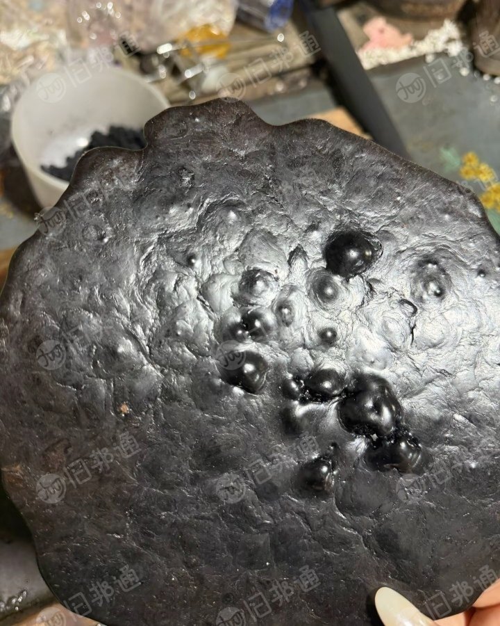 长期出售涤纶泡料，pet泡料，黑泡，白泡都有，现货各有一车13米，在辽宁鞍山