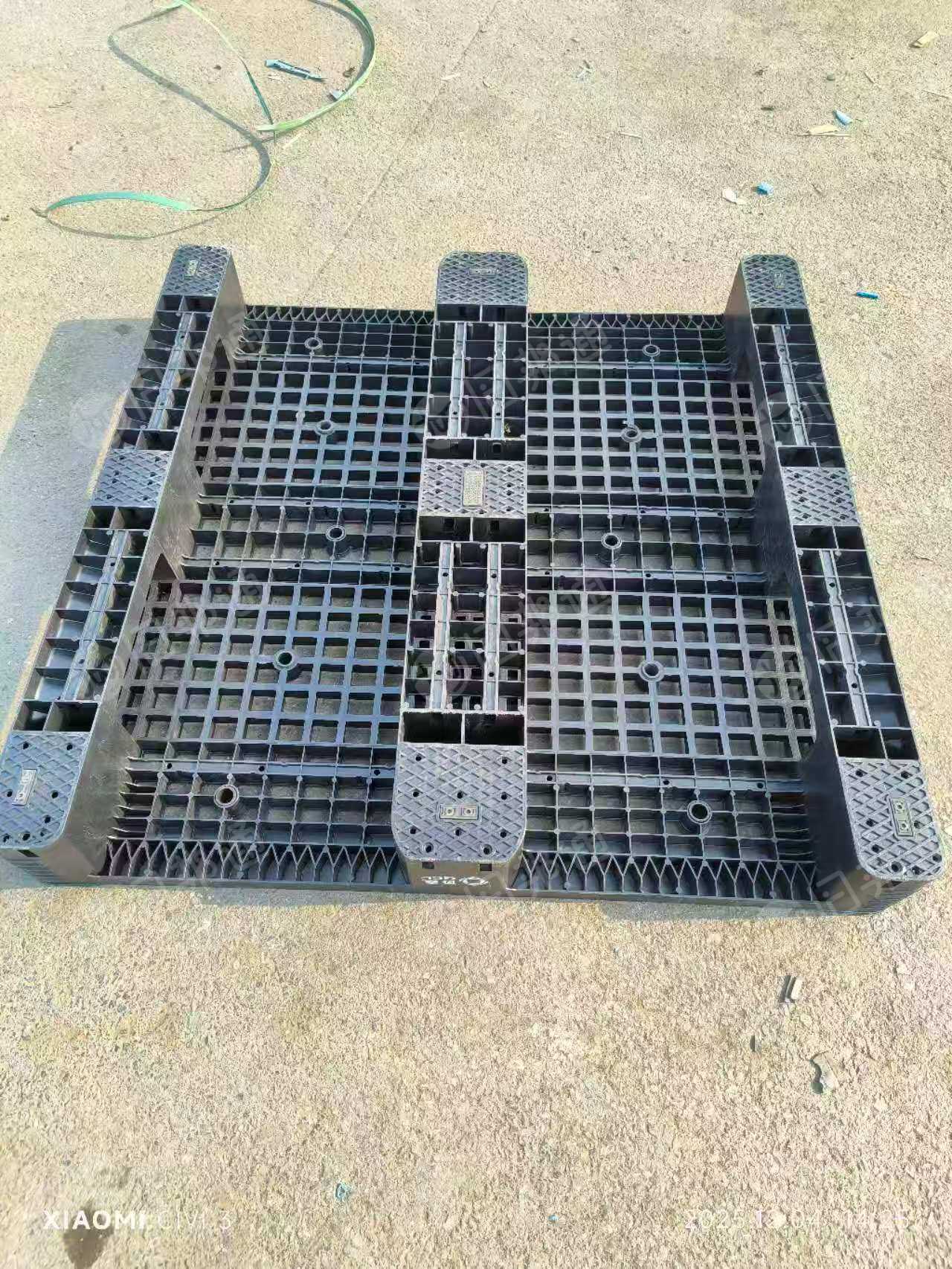 长期出售二手托盘，黑色网格川字1100*1100托盘