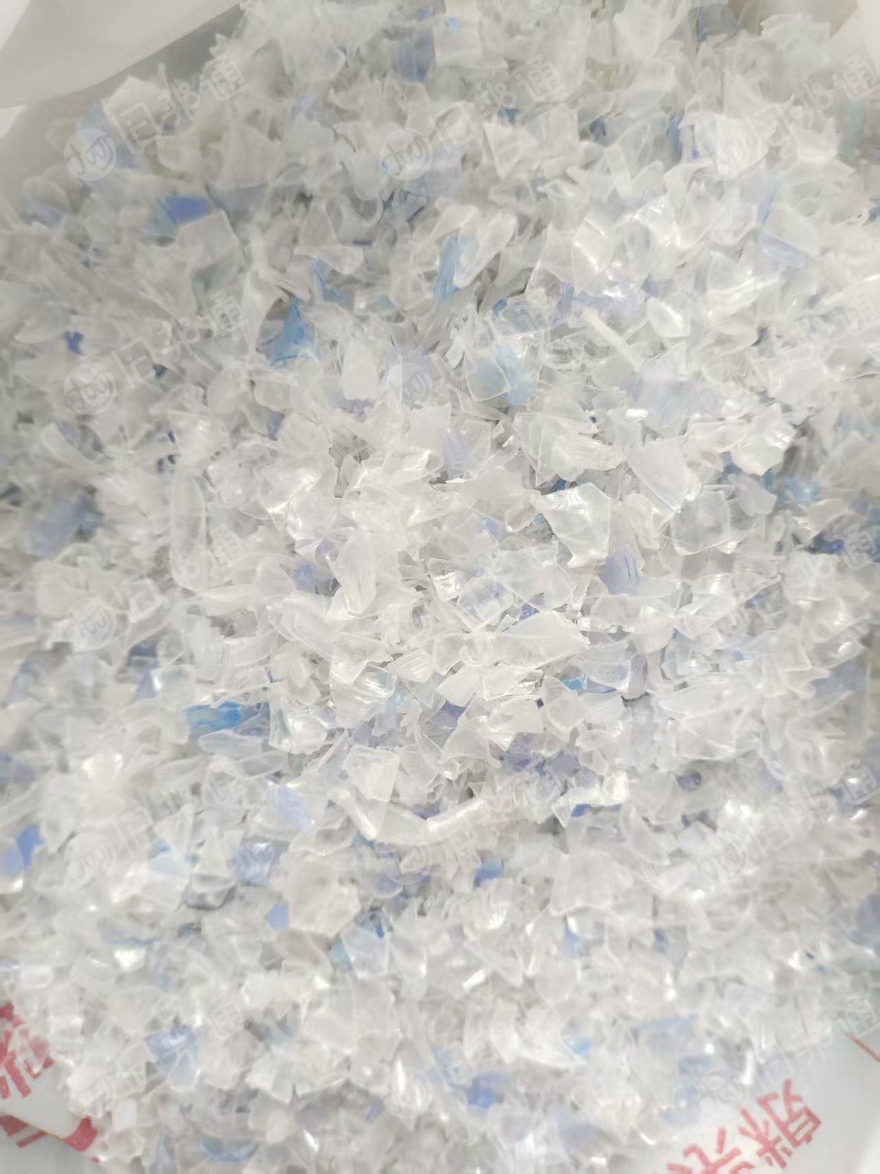 出售一级热洗pet蓝白片，老化片偏多，阻隔瓶很少，月供量大
