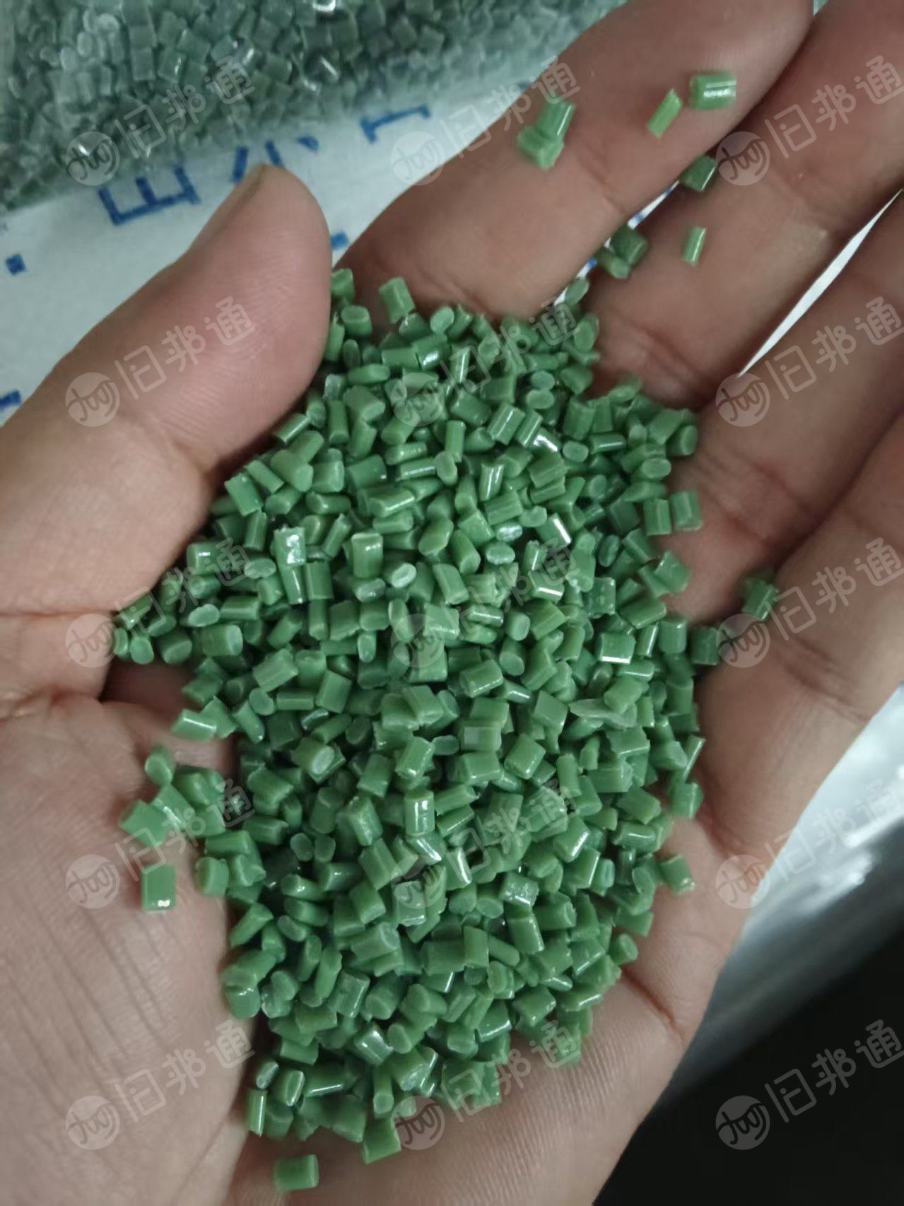 长期出售pet吸塑片瓶片颗粒，现货100多吨