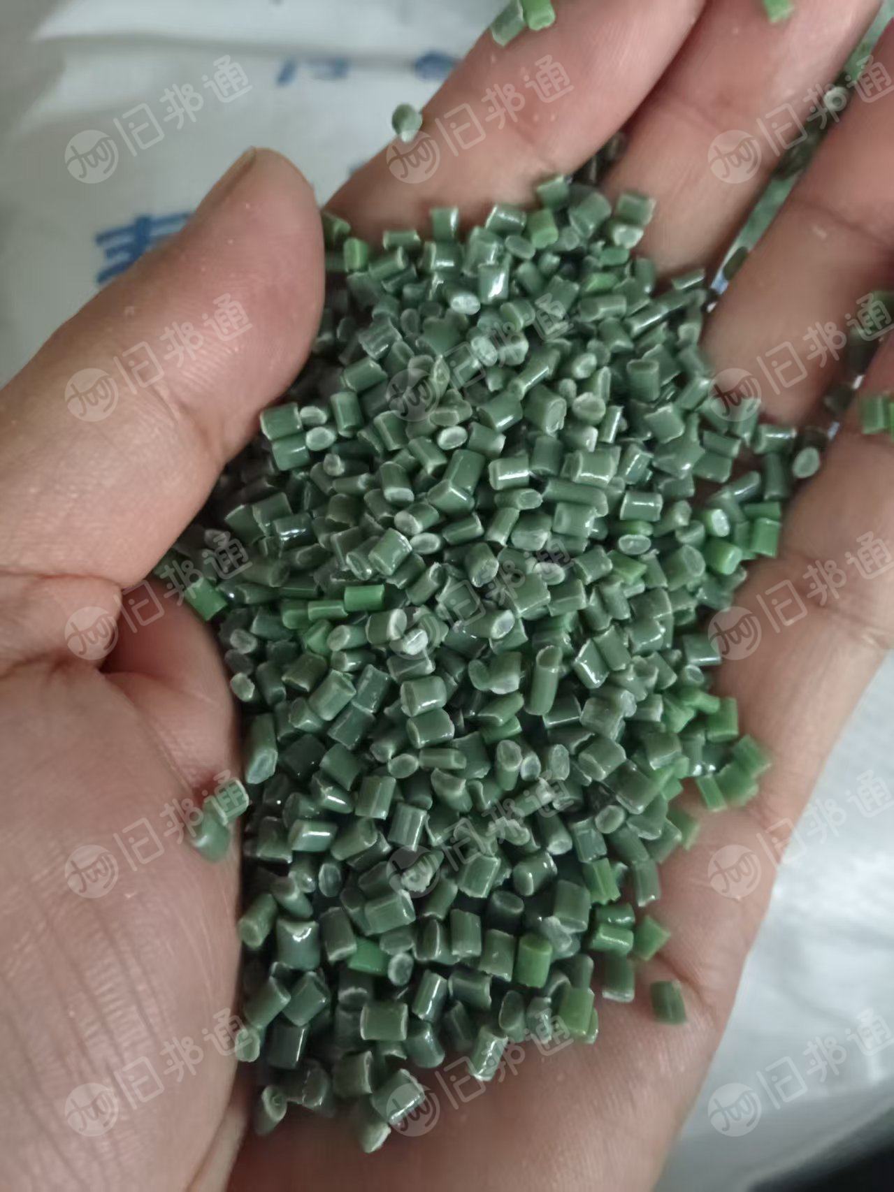 长期出售pet吸塑片瓶片颗粒，现货100多吨
