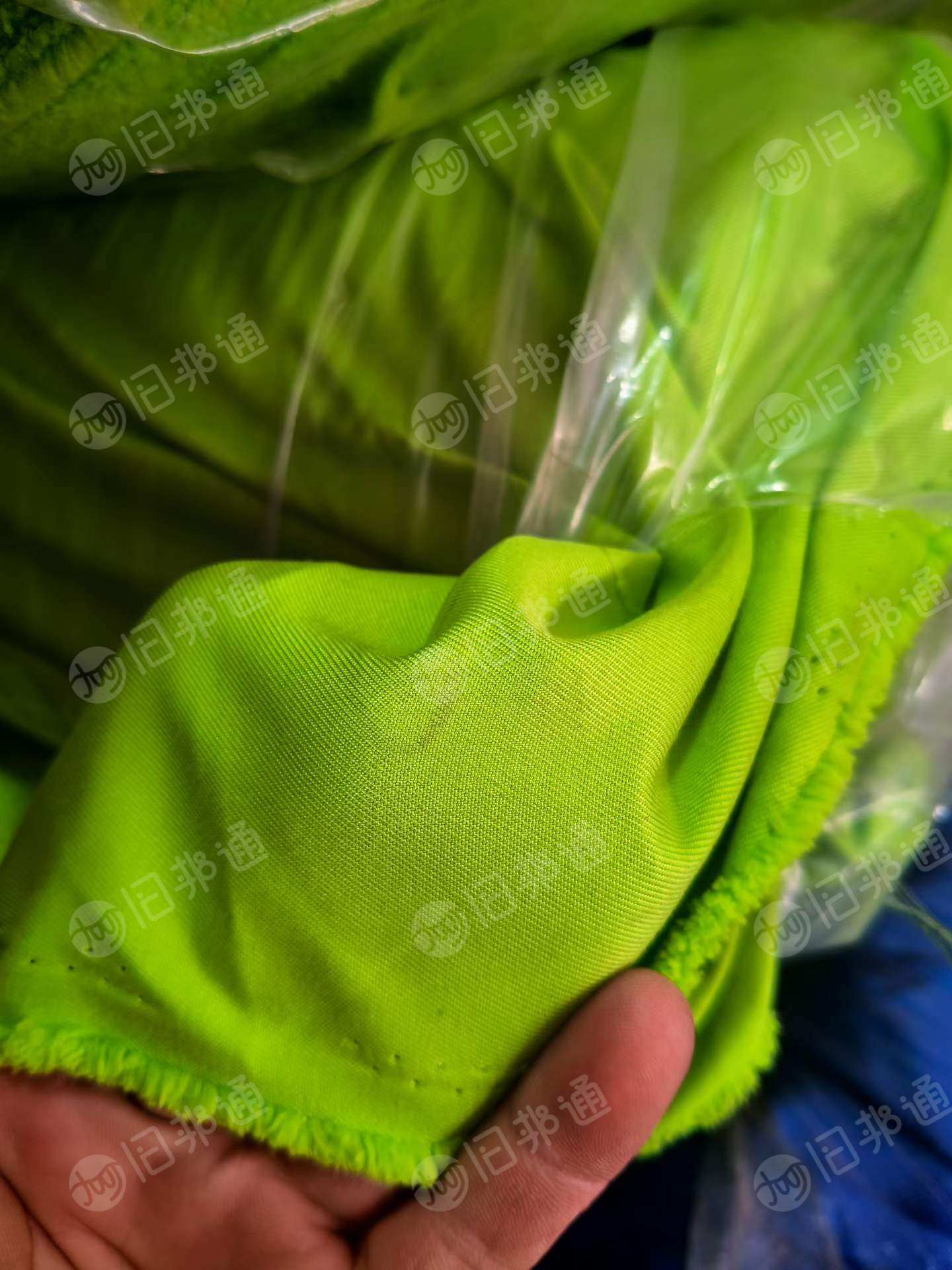 出售一批工装纱卡斜纹库存布，服装库存布，工作服装面料，门幅1.5，在浙江宁波