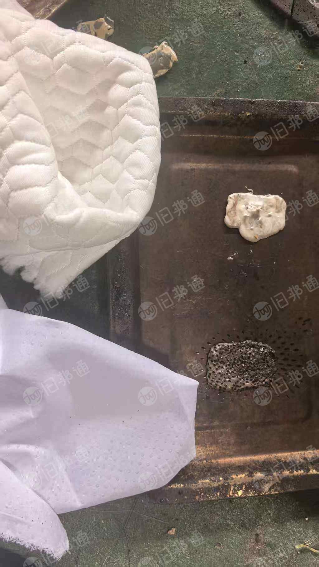 长期出售床垫厂的空心丝边角料，空心丝大块布，布是涤纶、涤氨都有，都分拣好 现货8吨