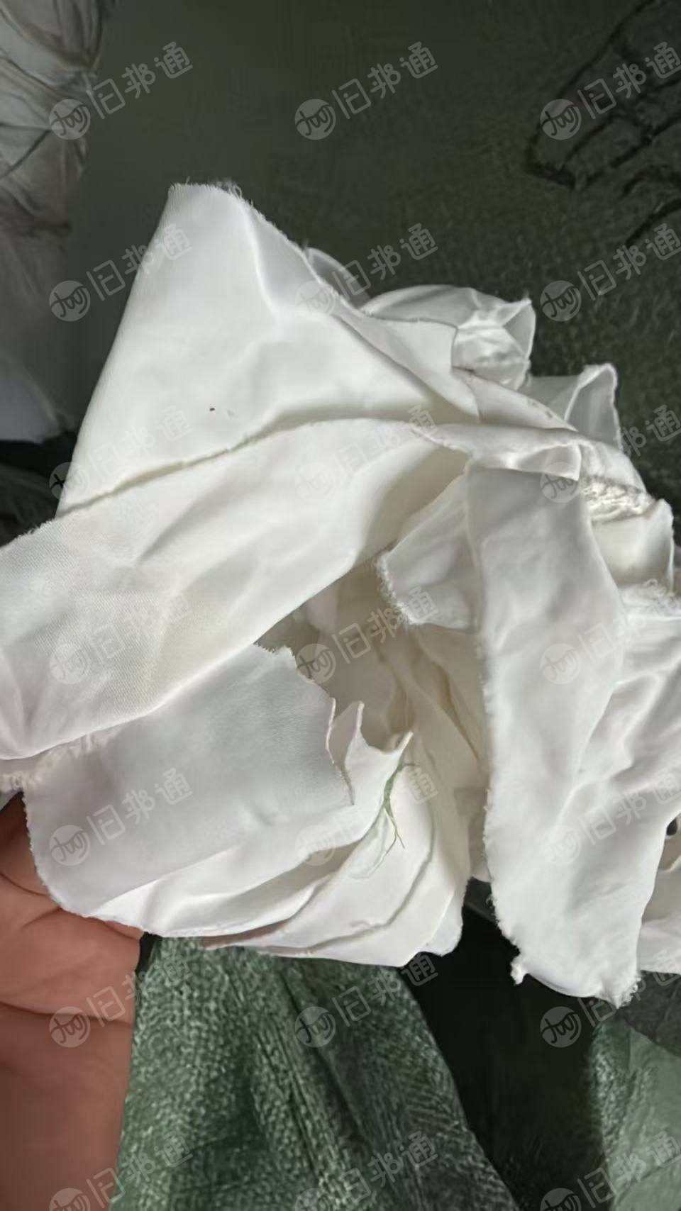 长期出售染厂下来的锦氨布，生布，白布，可以造粒用，现货有20吨，货在广东揭阳