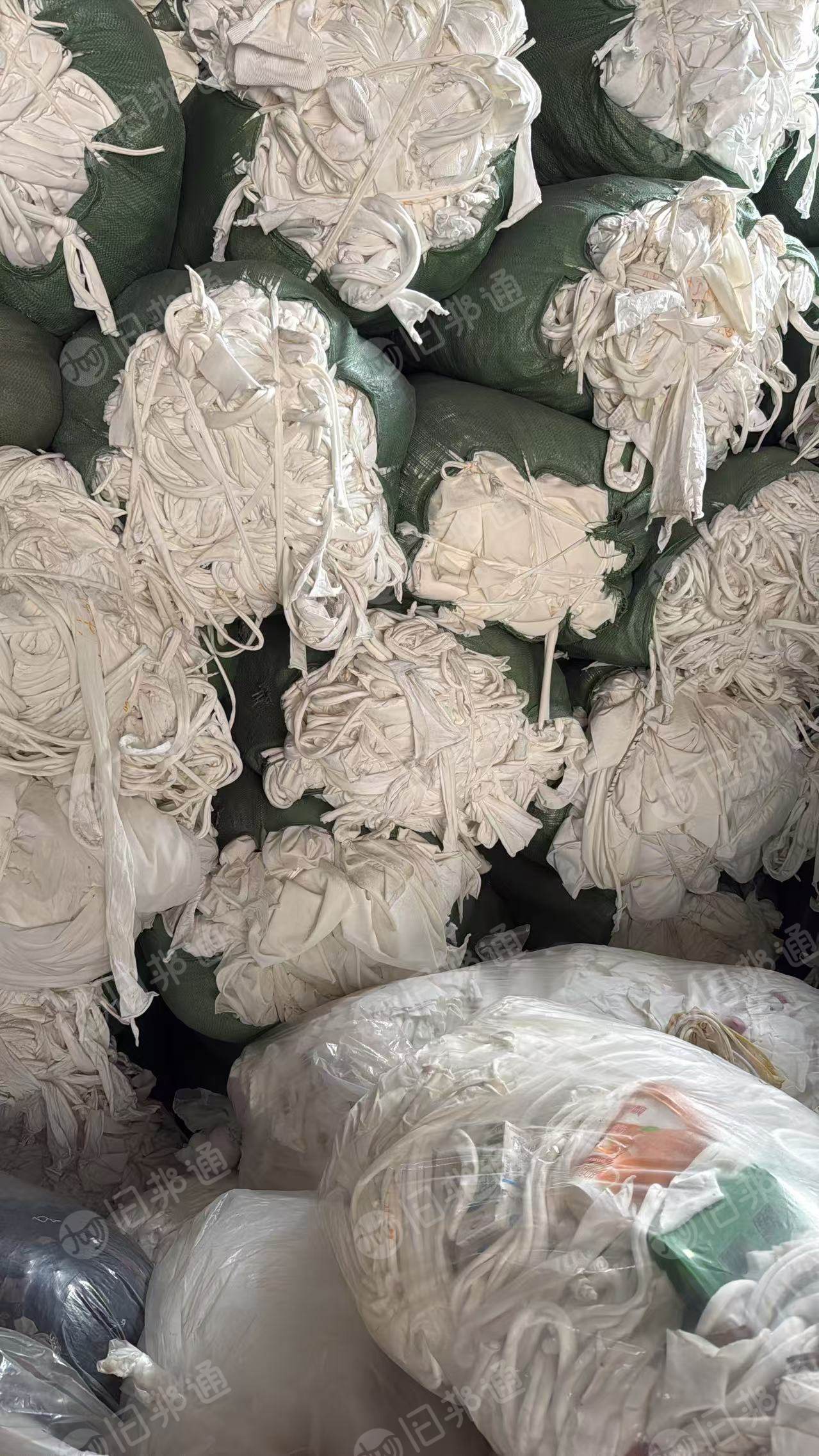 长期出售染厂下来的锦氨布，生布，白布，可以造粒用，现货有20吨，货在广东揭阳