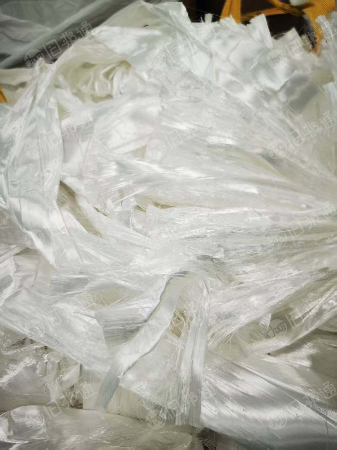 长期出售玻璃纤维下脚料，无碱淀粉型，5-7微米有2车， 7-9微米有10吨左右，货在重庆