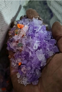 长期出售杂色低温PETG破碎料，供片材用，现货一车，18吨左右