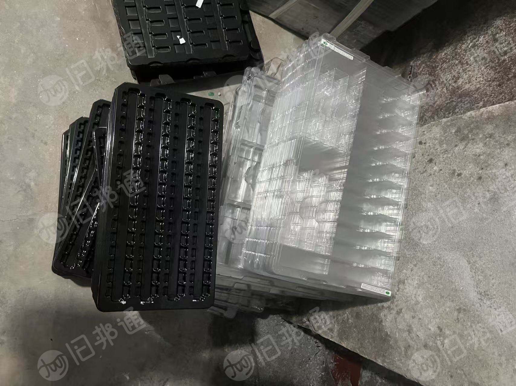 出售电子厂下来的pet吸塑盒废料，有白和黑两种，带标签
