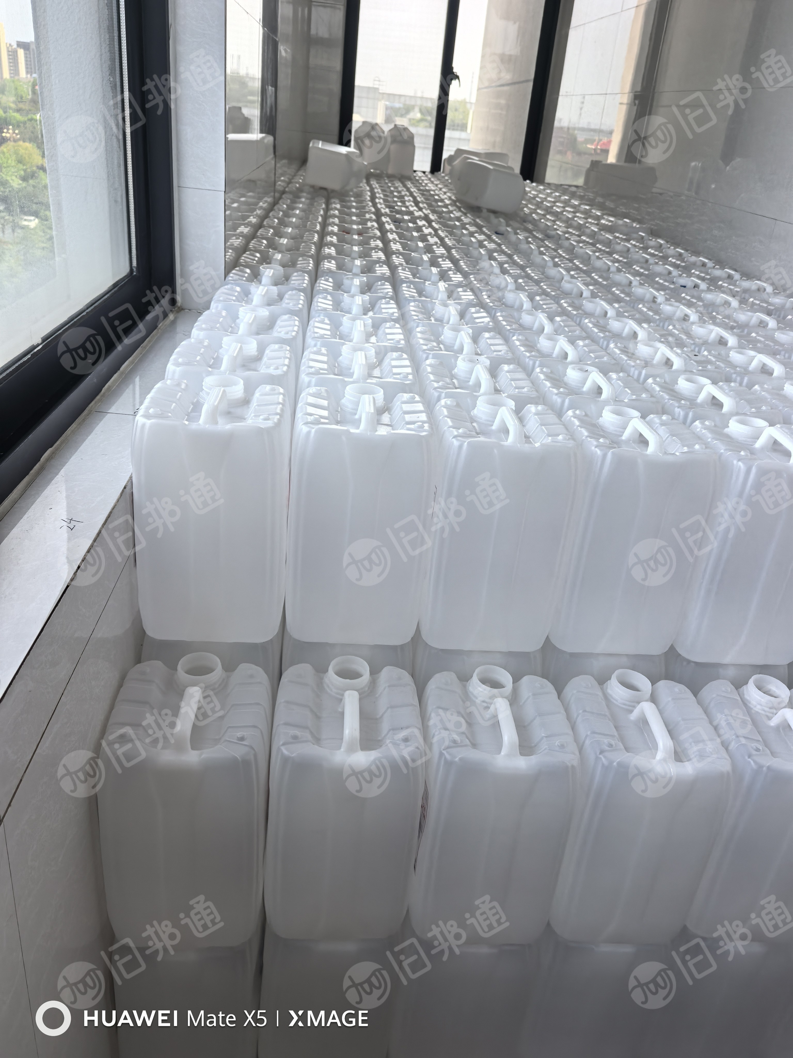 长期出售pe透析桶毛料，现货一车，按个出，可破碎造粒