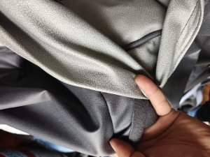 沙发厂长期回收库存沙发布科技布雪尼尔，要浅色和深色，门幅140-150，克重没有要求，加工沙发用