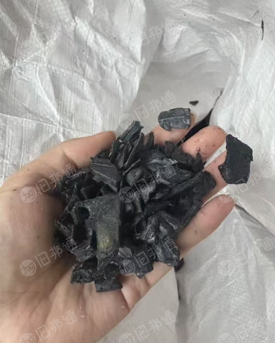 长期出售汽车下来的abs/pc合金破碎料，现货10多吨