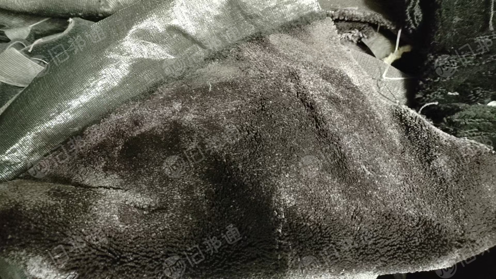 长期出售汽车厂混纺地毯废料，地毯边角料，正反面不一样，在广东佛山