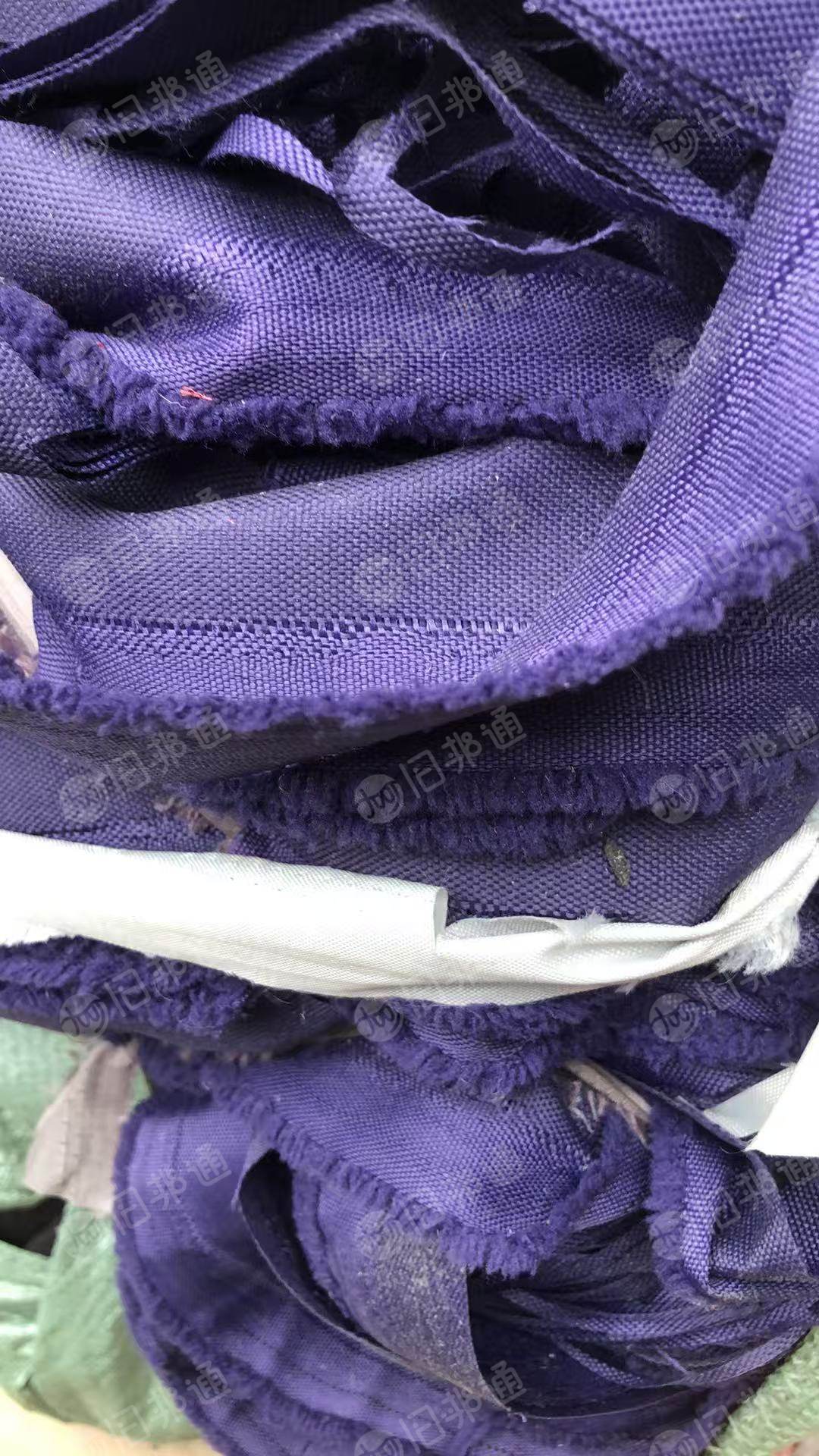 长期出售包袋厂下来的牛津布边角料，杂色，尼龙，涤纶都有，带胶和不带胶都有分拣好，货在泉州南安
