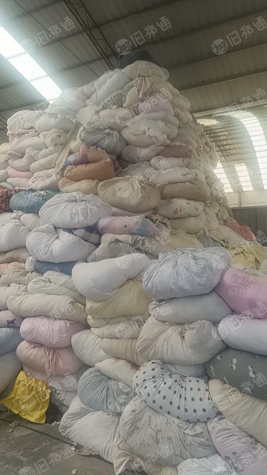 长期出售旧衣服大白，大白开花料，现货200吨，货在甘肃张掖