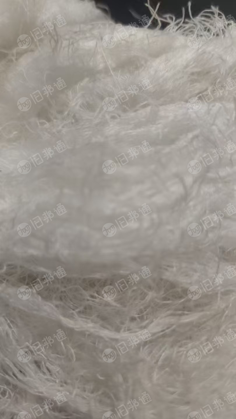 出售白色涤棉废纱，涤棉纱线，涤棉开花料，现货有20吨，货在安徽合肥