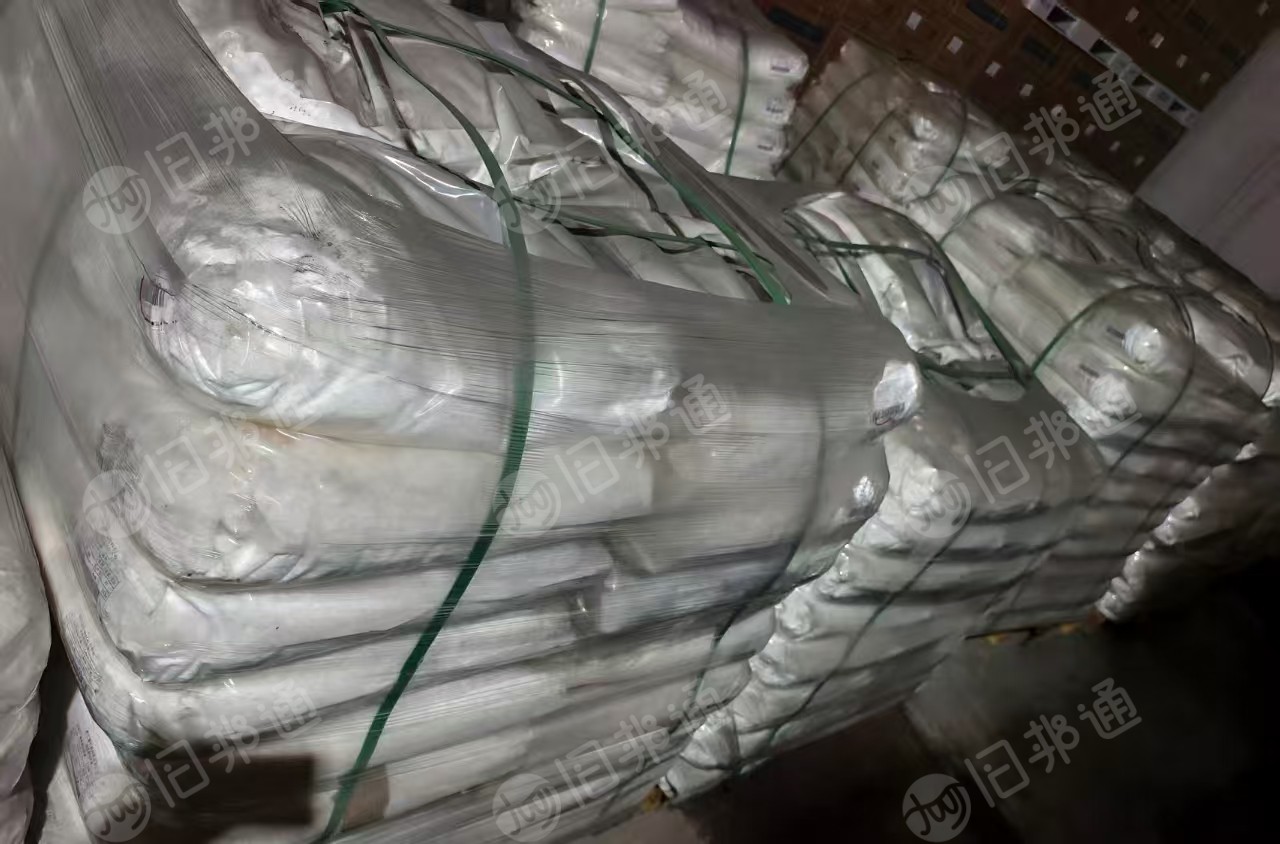出售涤纶短纤，涤纶短纤维，6D*12MM,现货有18吨，货在浙江杭州