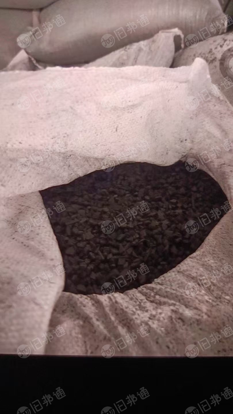 出售硬质PVC材质的料头及颗粒，现货三四十板，广东惠州