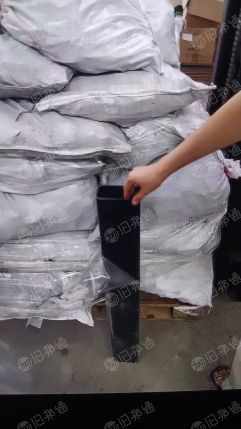 出售硬质PVC材质的料头及颗粒，现货三四十板，广东惠州