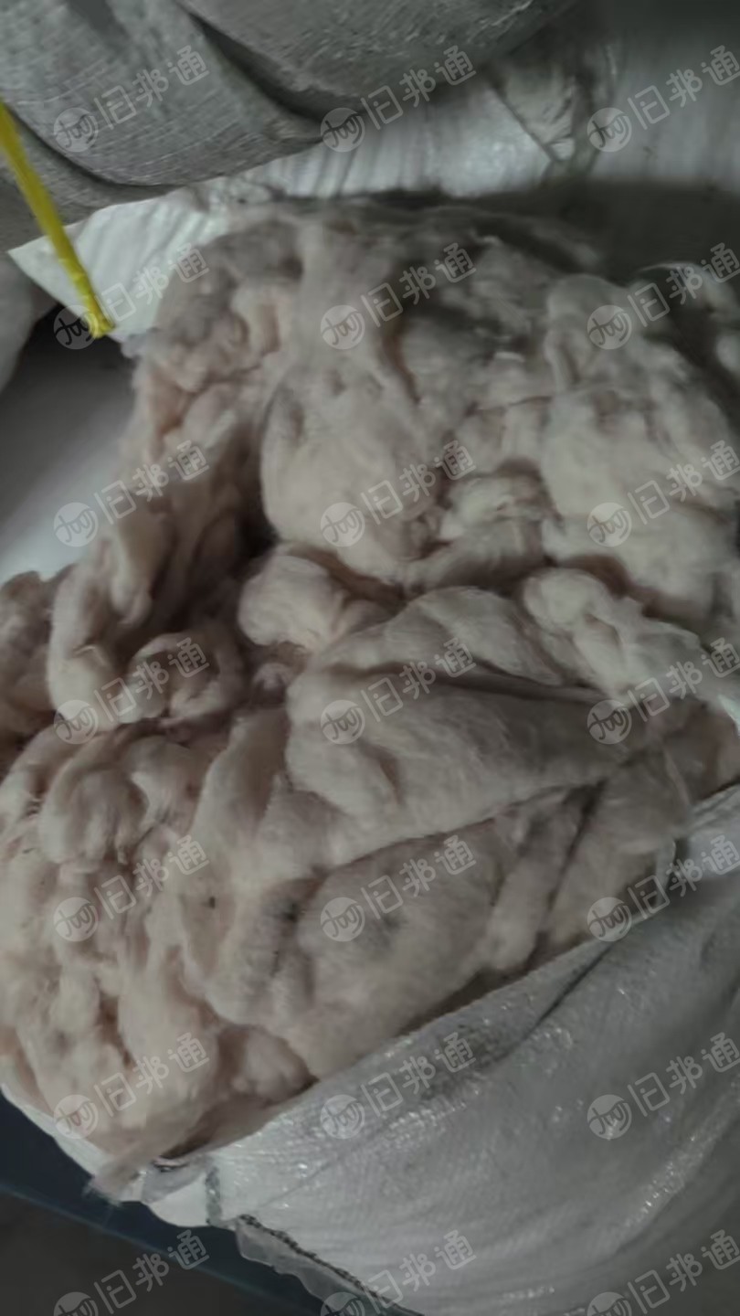 长期出售毛衣片下脚料，低弹丝，废纱，都有分拣开来，货在浙江嘉兴