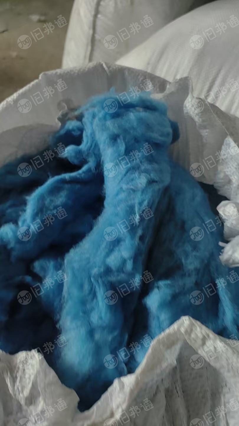 长期出售毛衣片下脚料，低弹丝，废纱，都有分拣开来，货在浙江嘉兴
